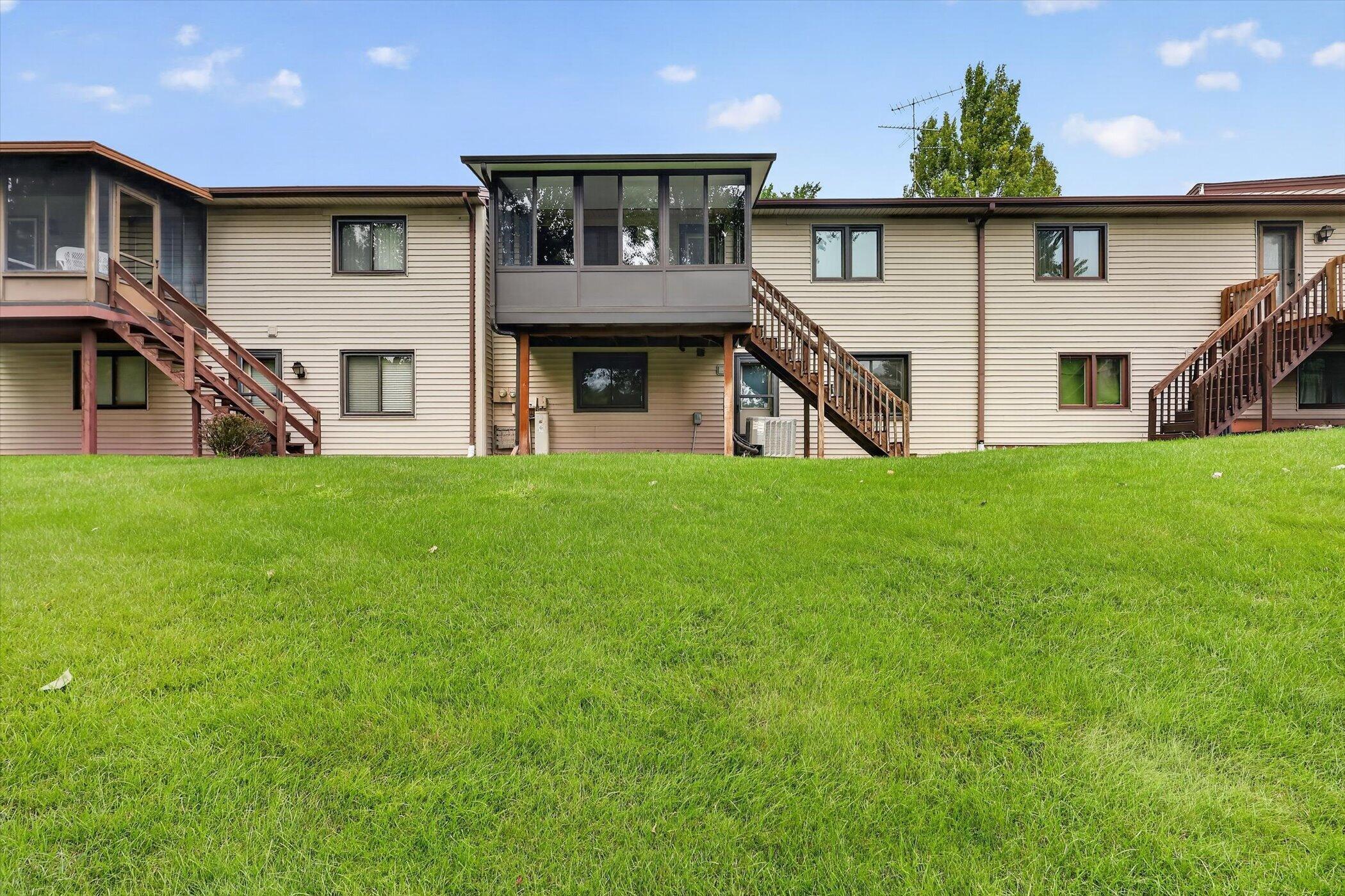 584 Gardenview Drive SW Byron Center MI 49315