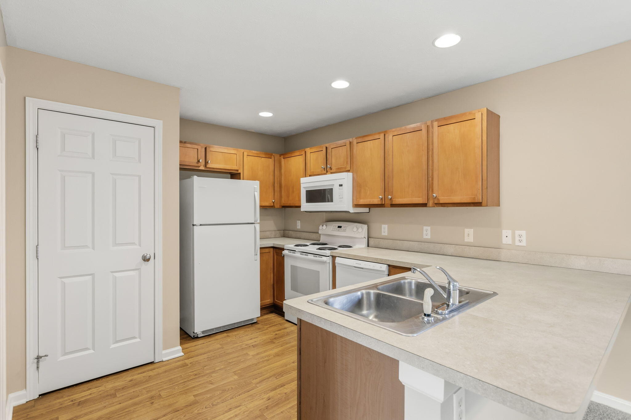 2128 Sherwood Avenue Holland MI 49423