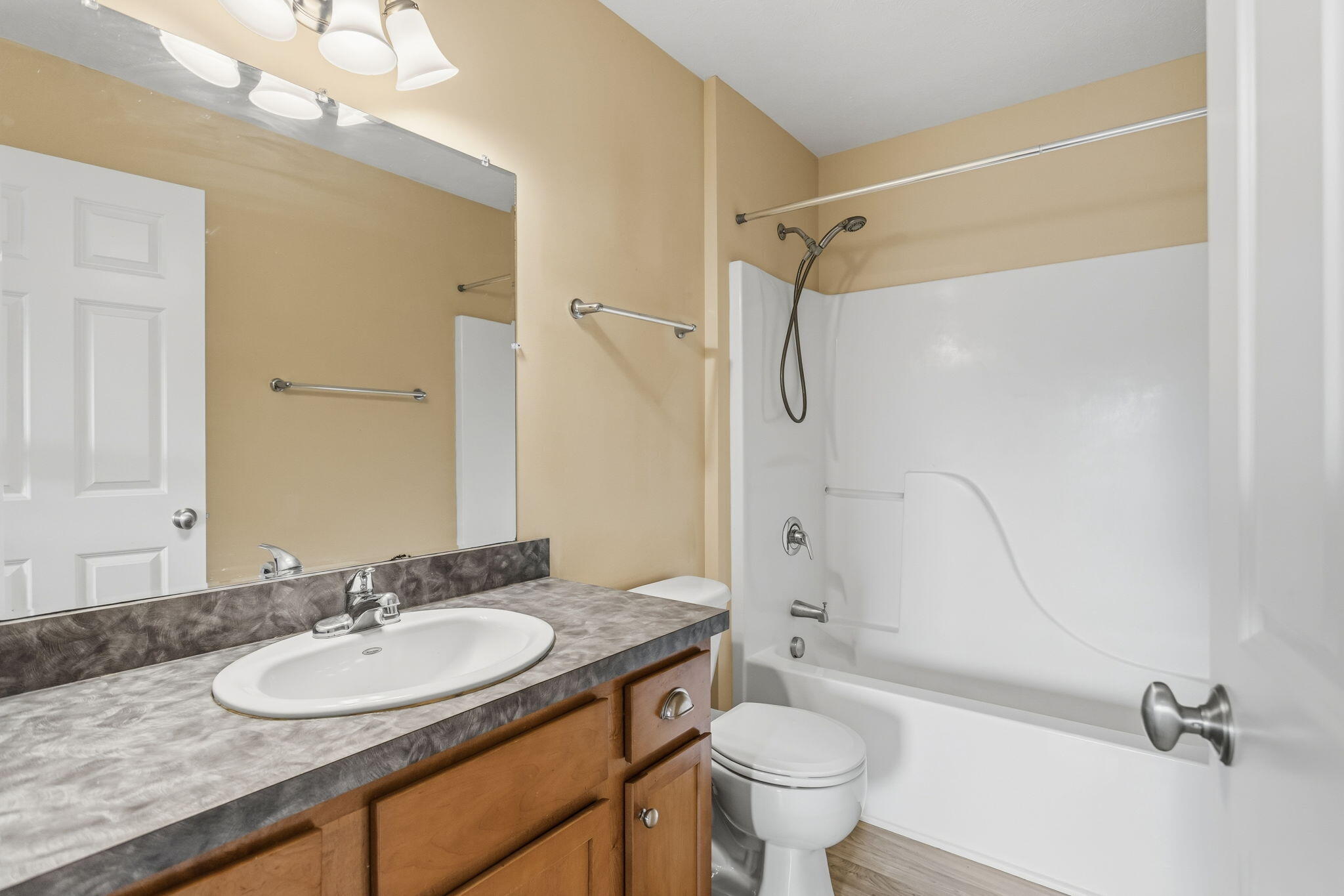 2128 Sherwood Avenue Holland MI 49423