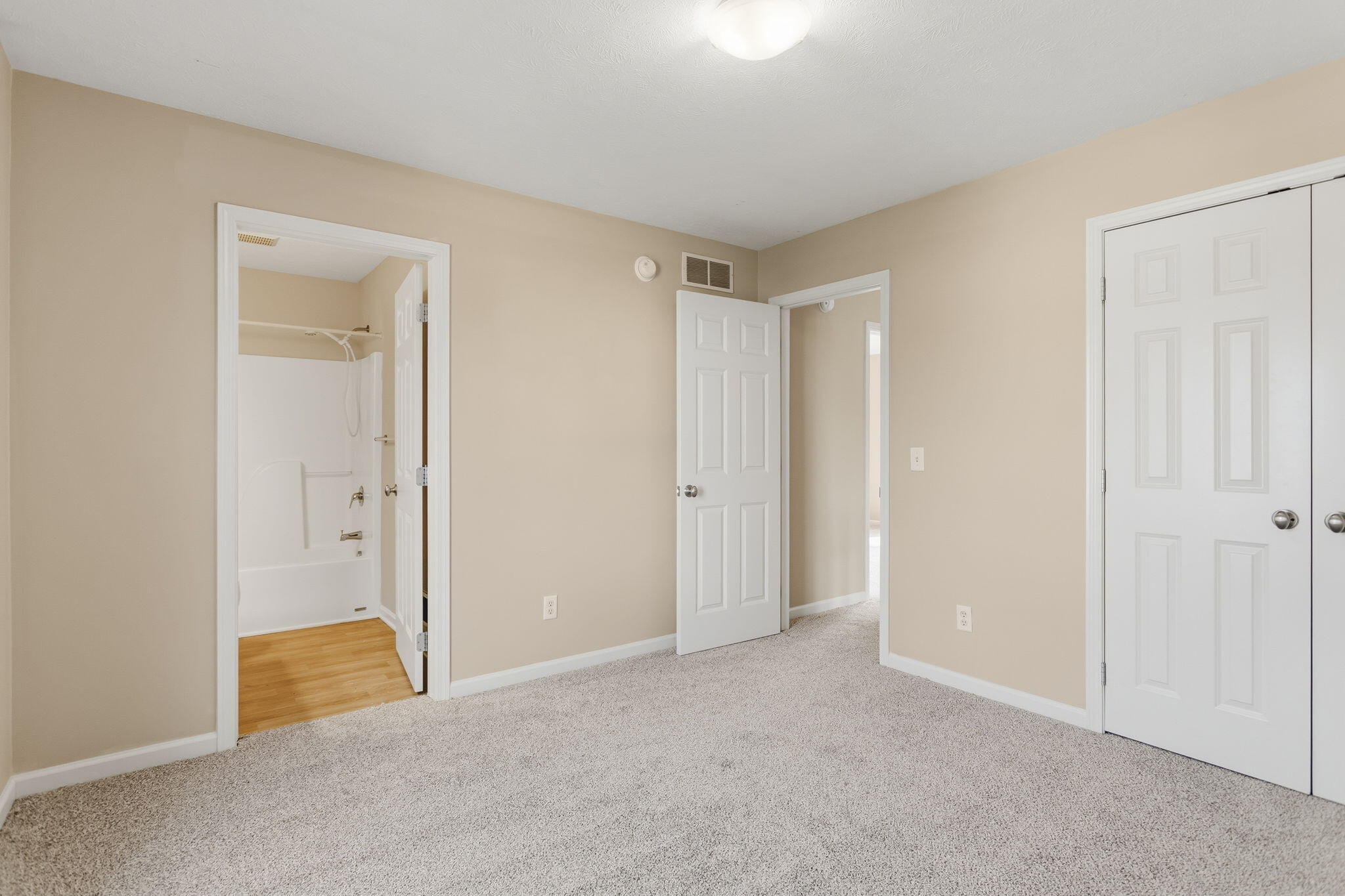 2128 Sherwood Avenue Holland MI 49423
