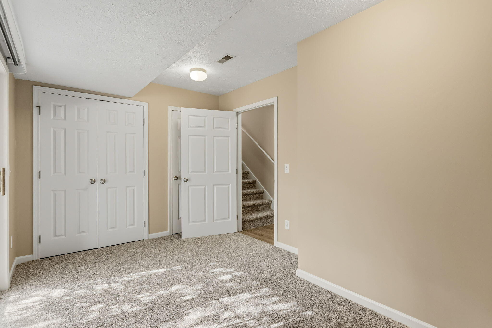 2128 Sherwood Avenue Holland MI 49423