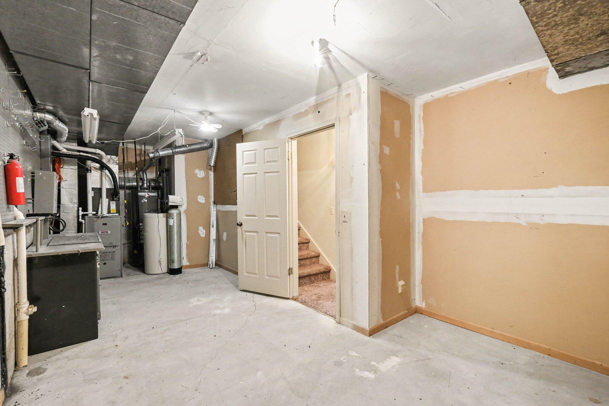 4799 Rockvalley Drive NE Grand Rapids MI 49525
