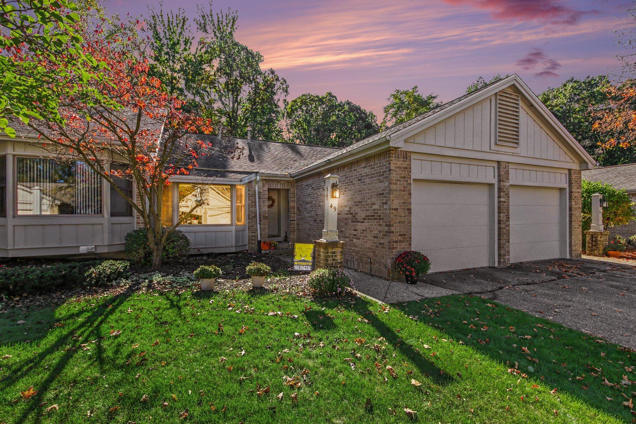49 Skyline Circle NW Grand Rapids MI 49504