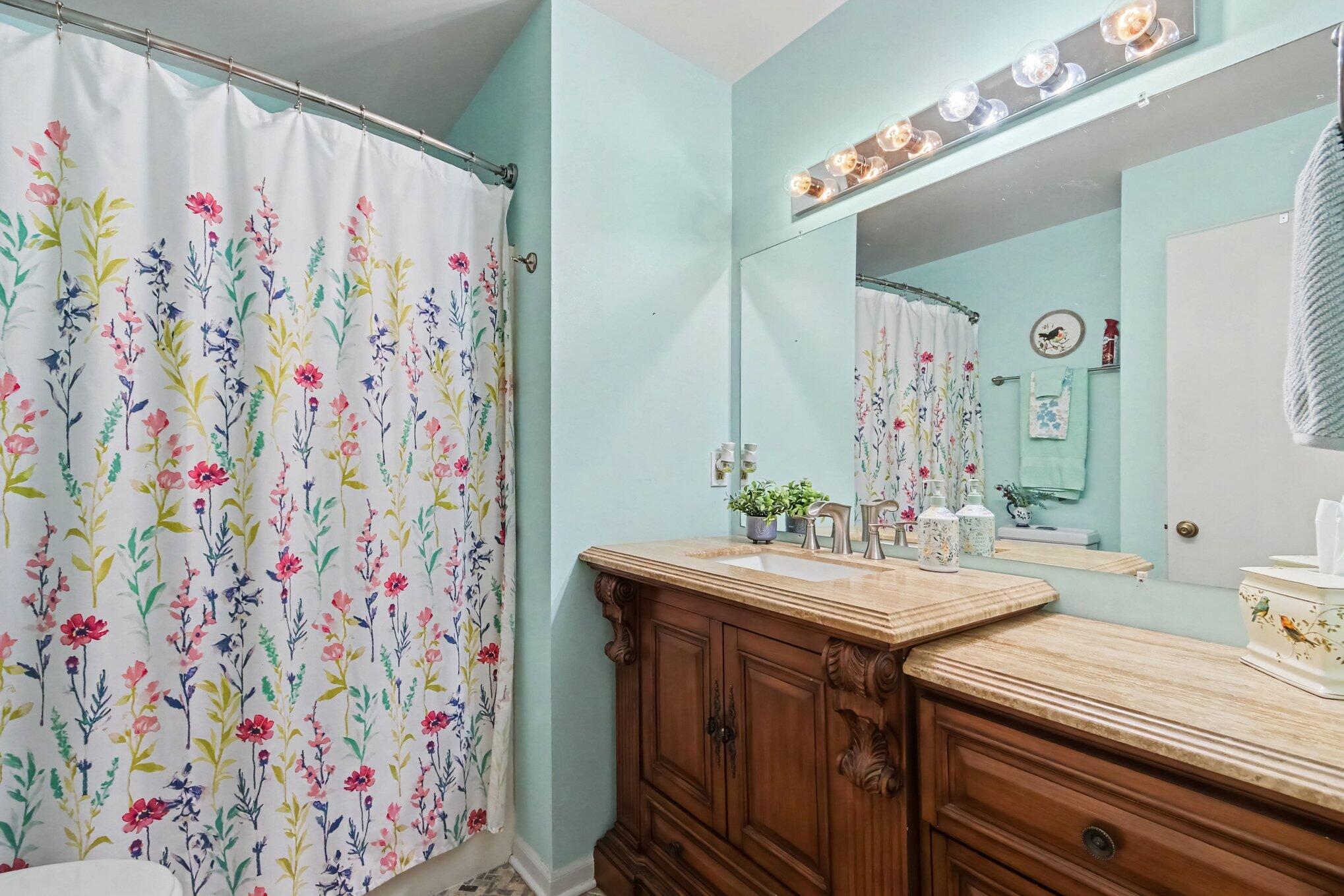 49 Skyline Circle NW Grand Rapids MI 49504