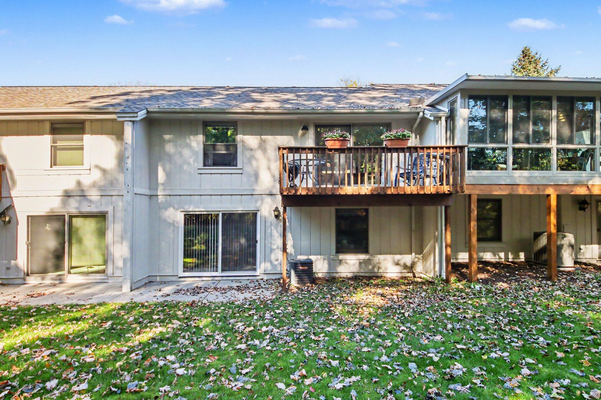 49 Skyline Circle NW Grand Rapids MI 49504