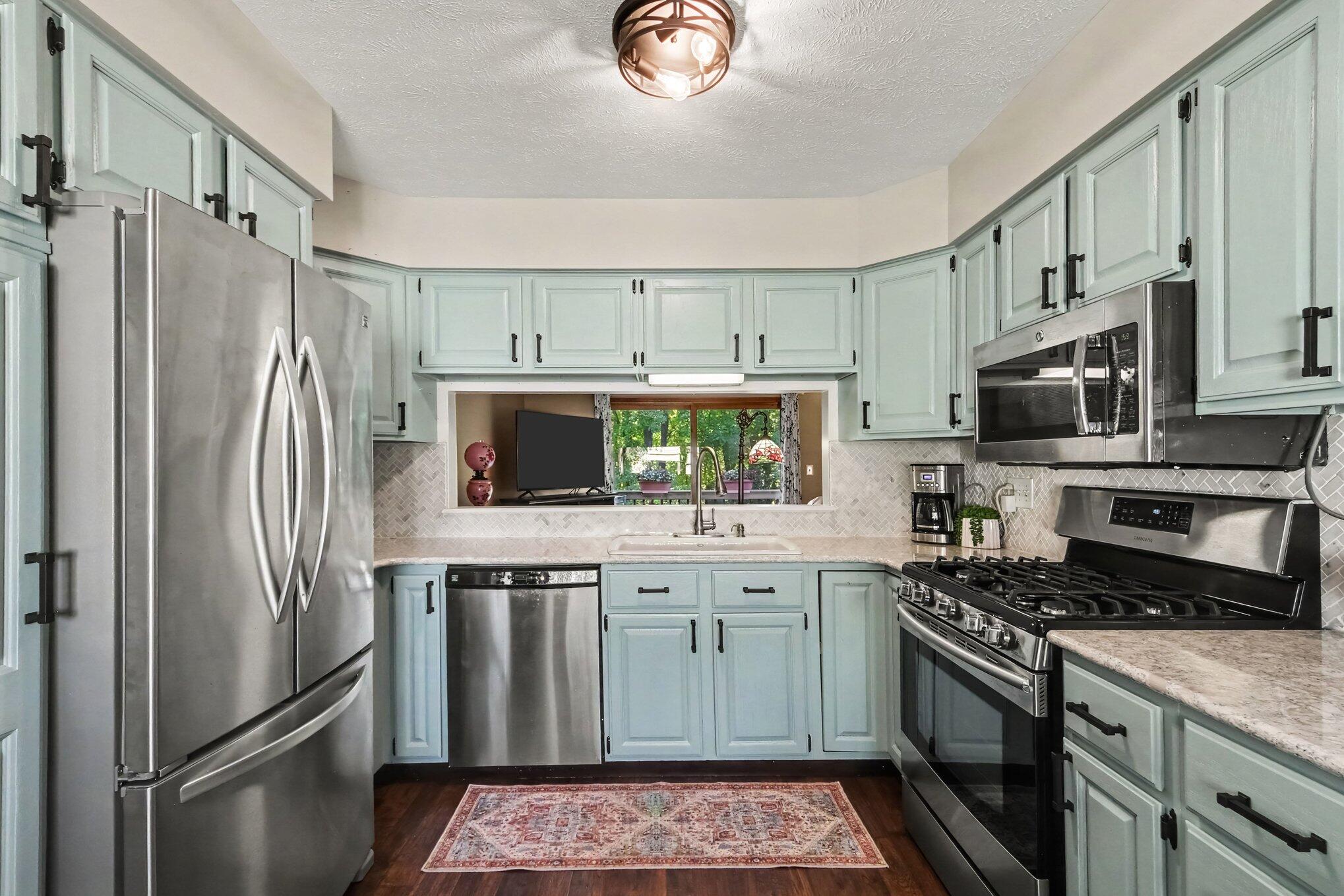 49 Skyline Circle NW Grand Rapids MI 49504