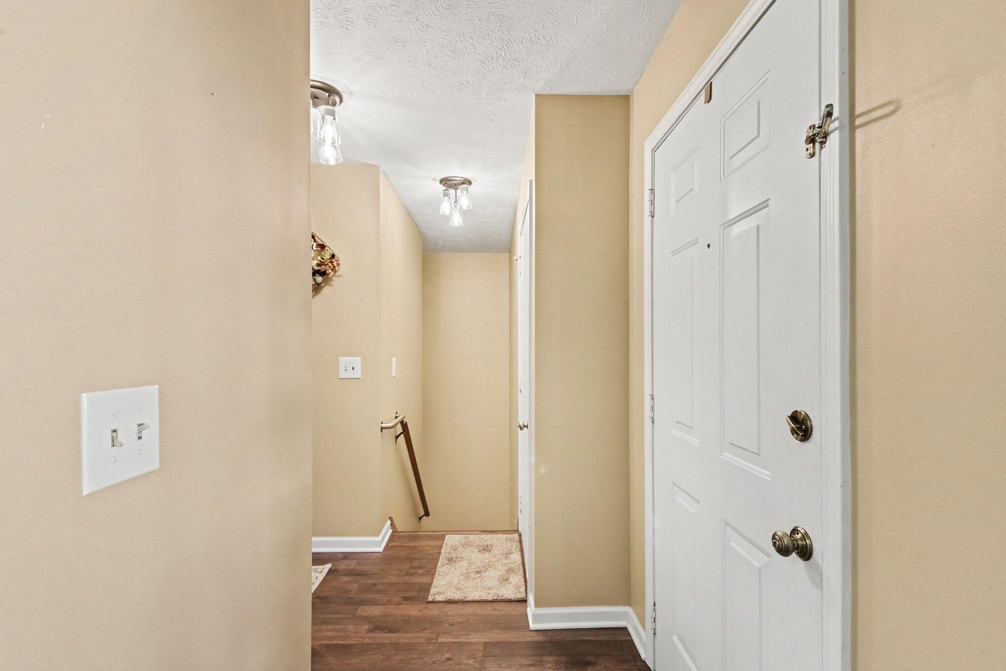 49 Skyline Circle NW Grand Rapids MI 49504