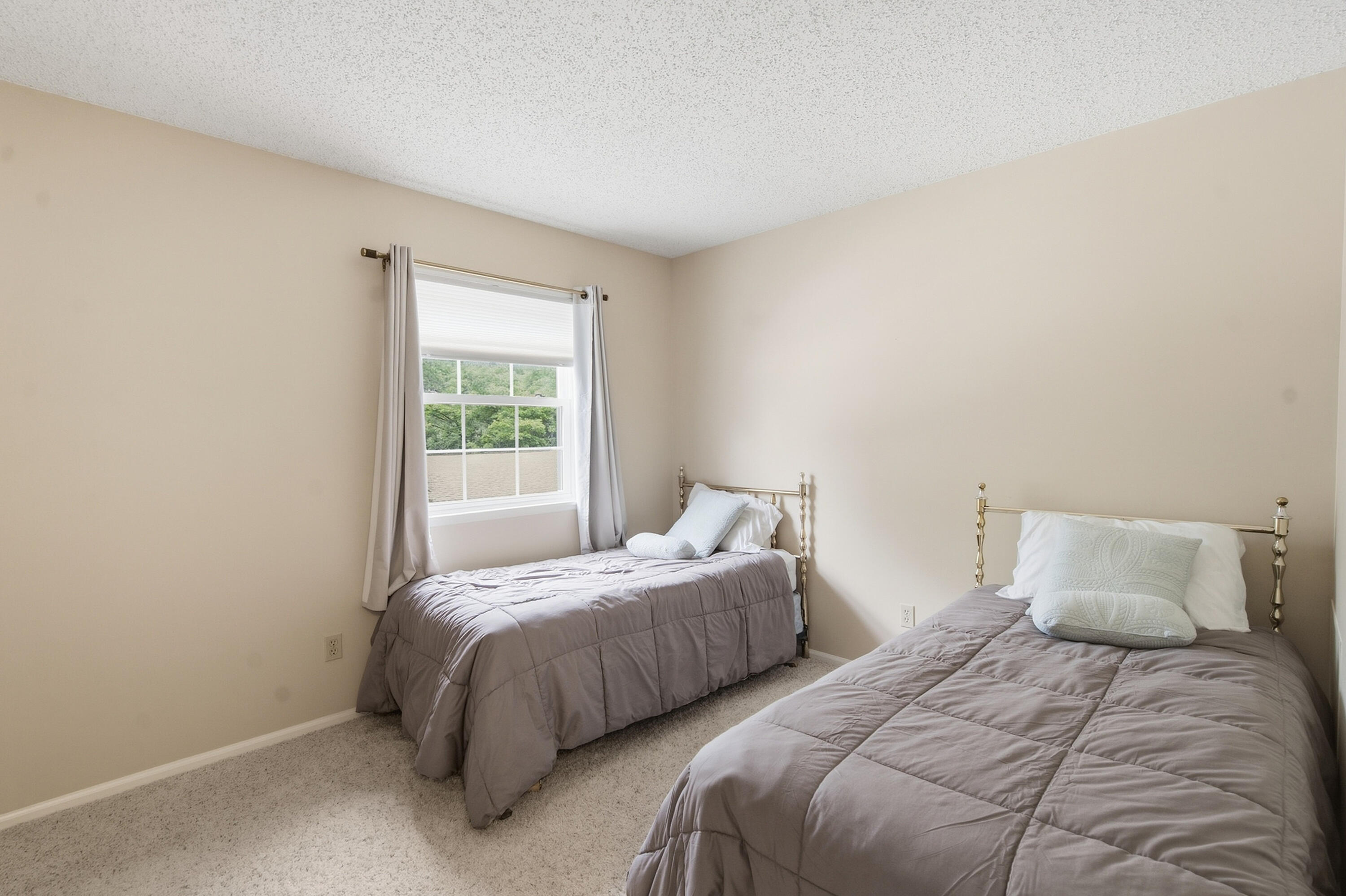3831 Greenleaf Circle Kalamazoo MI 49008