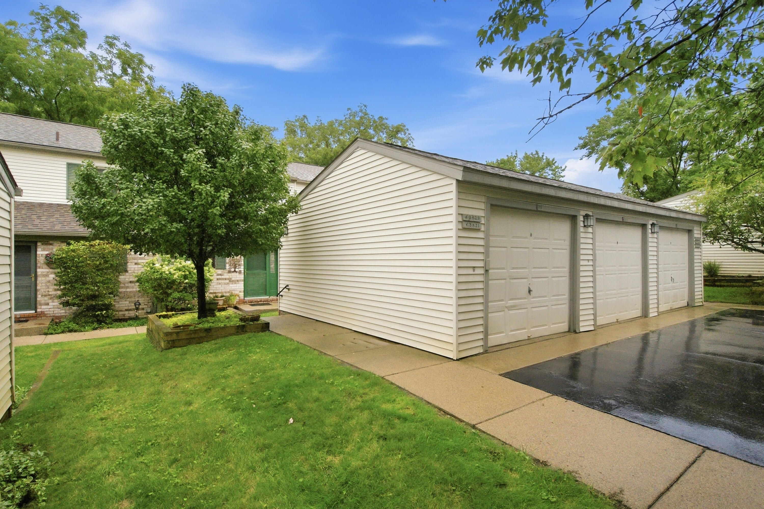 3831 Greenleaf Circle Kalamazoo MI 49008