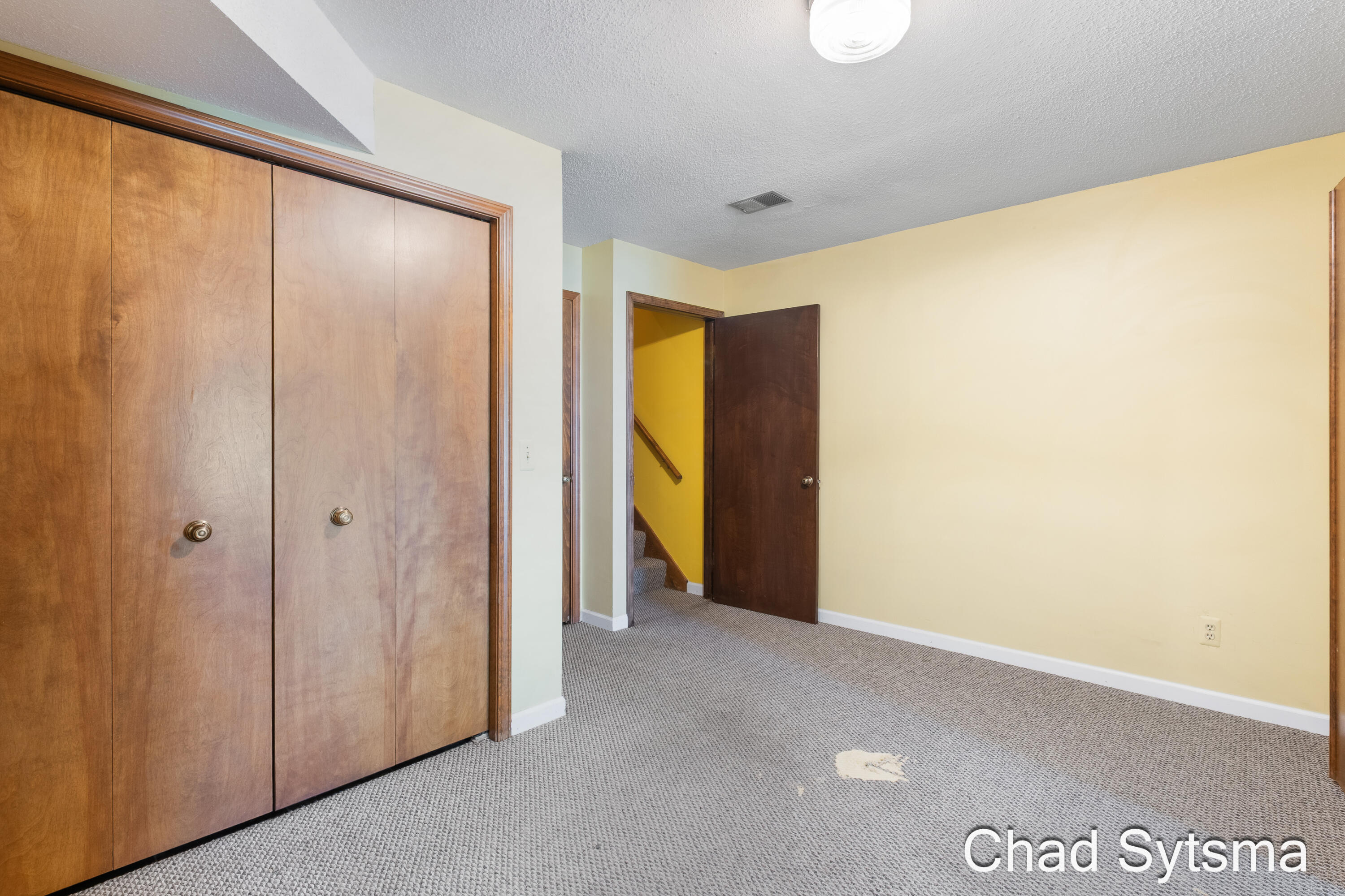 193 Laurelwood Court SW Grand Rapids MI 49548