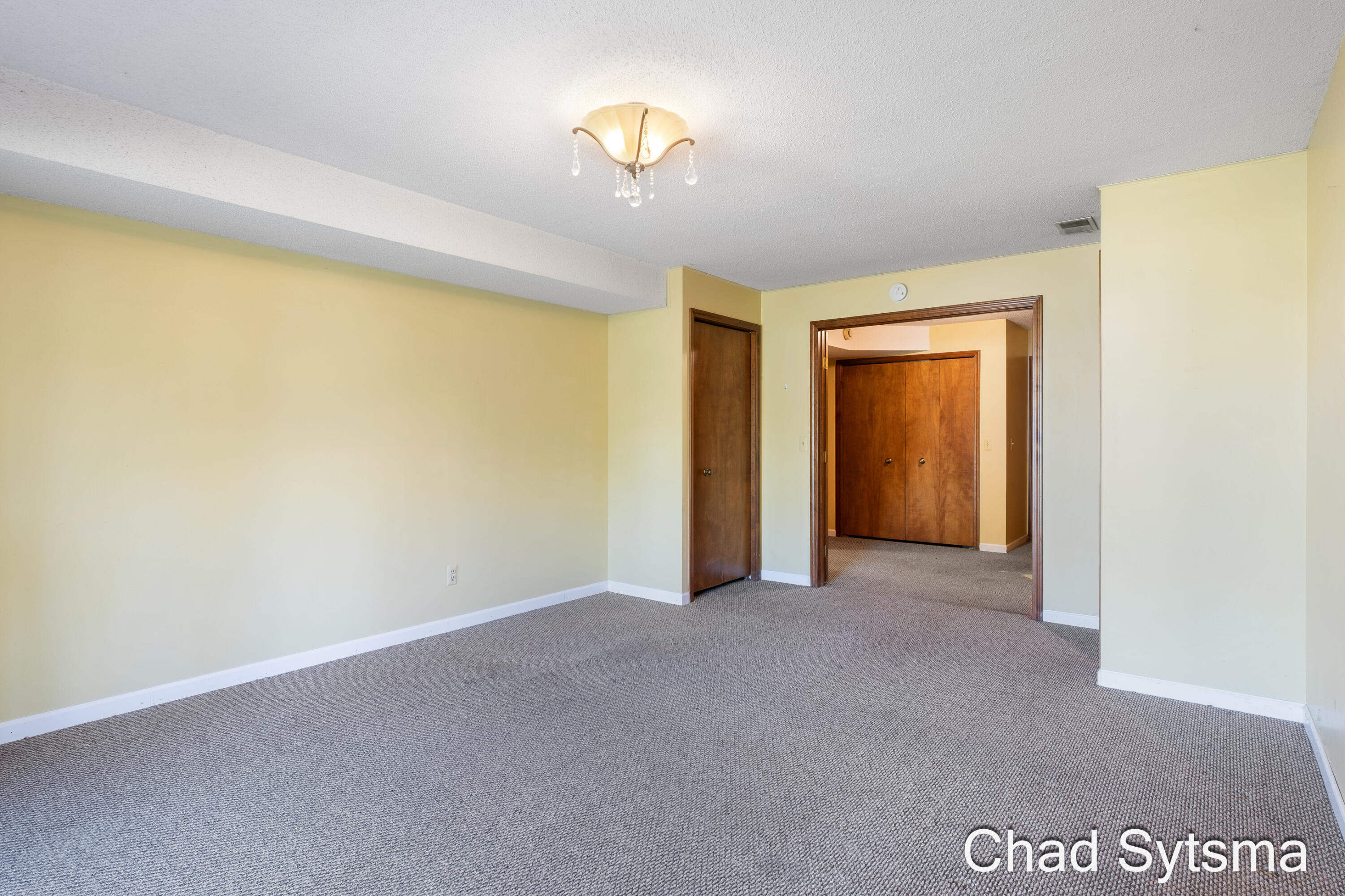 193 Laurelwood Court SW Grand Rapids MI 49548