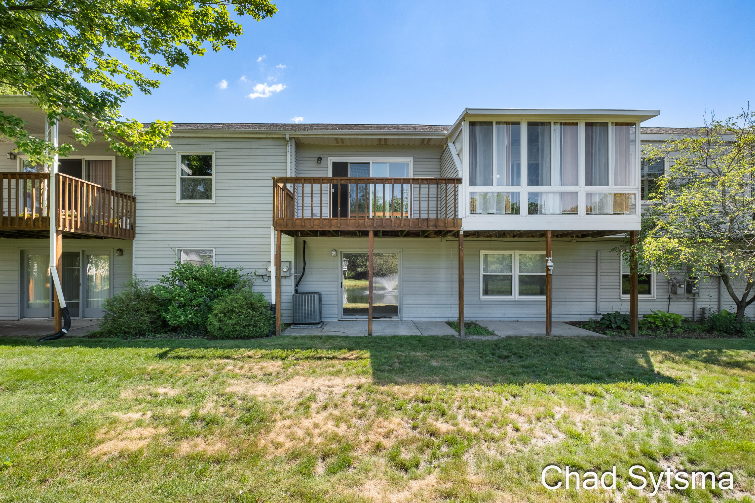 193 Laurelwood Court SW Grand Rapids MI 49548