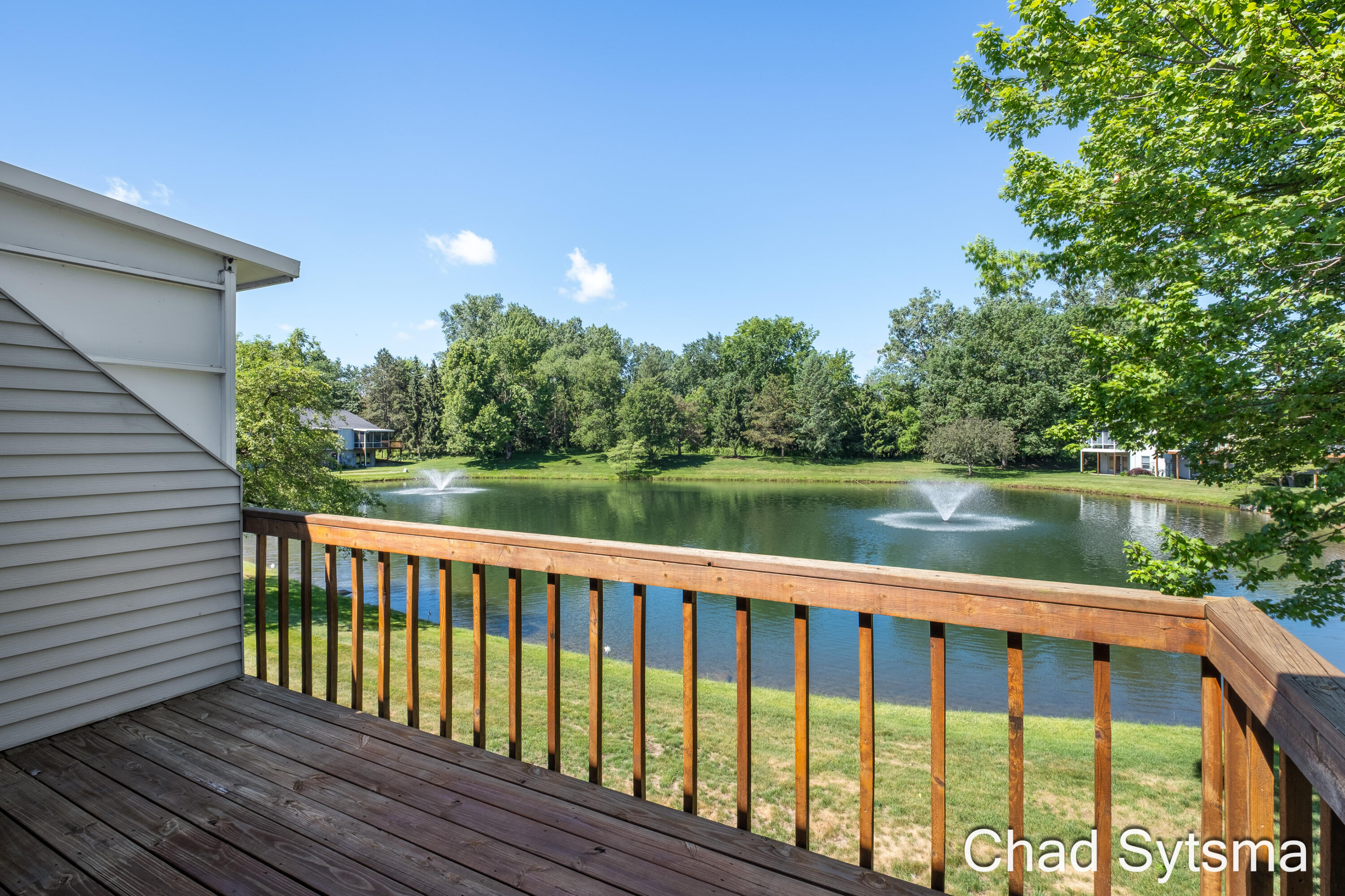 193 Laurelwood Court SW Grand Rapids MI 49548