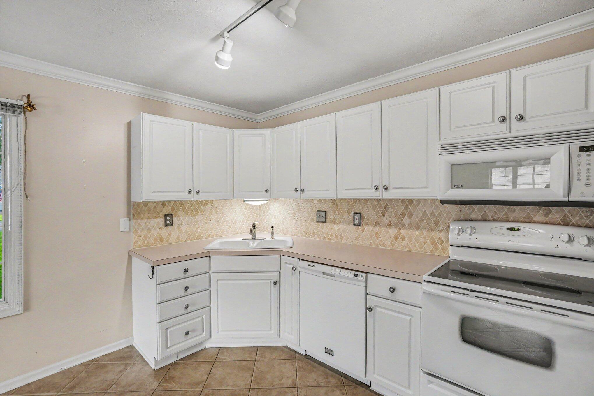 868 Harvest Drive Holland MI 49423