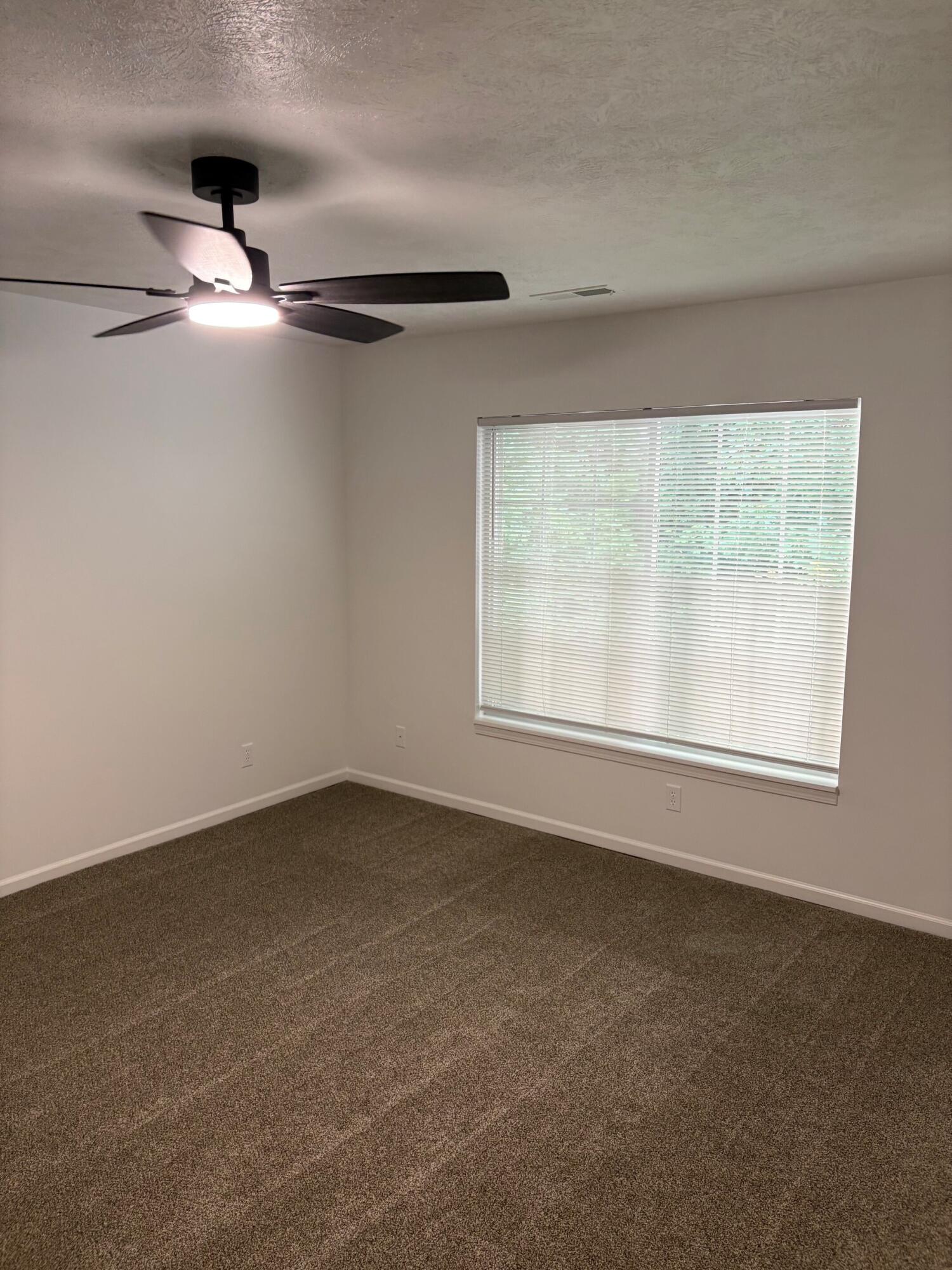 217 Hunters Lane NE Rockford MI 49341
