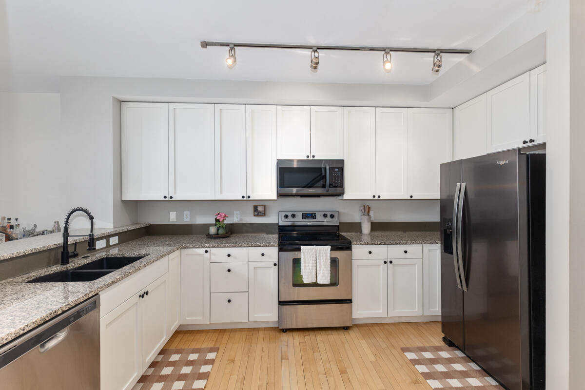 600 Broadway Avenue NW Grand Rapids MI 49504