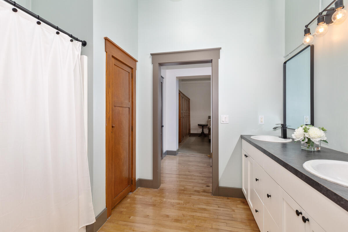 600 Broadway Avenue NW Grand Rapids MI 49504