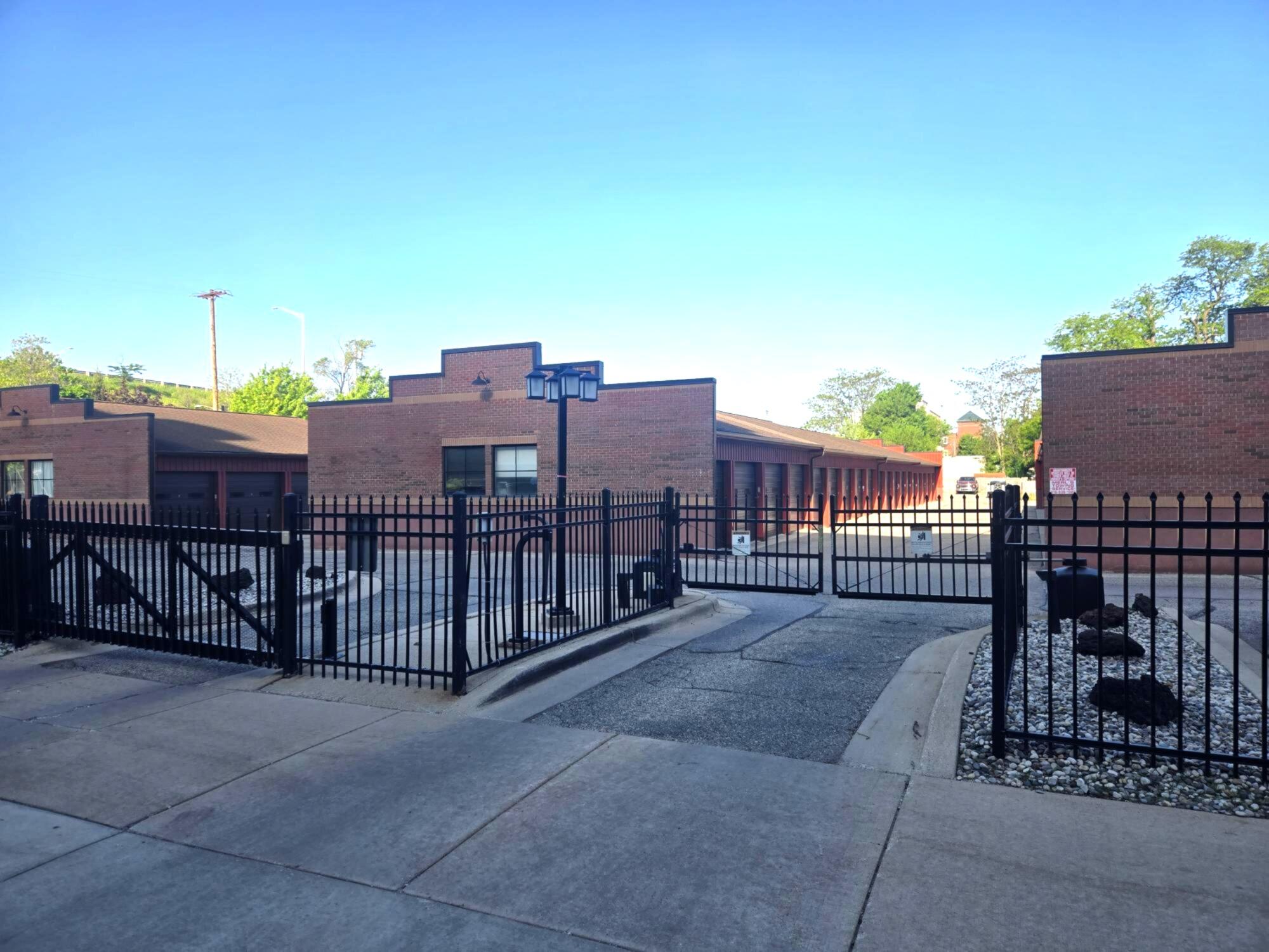 600 Broadway Avenue NW Grand Rapids MI 49504