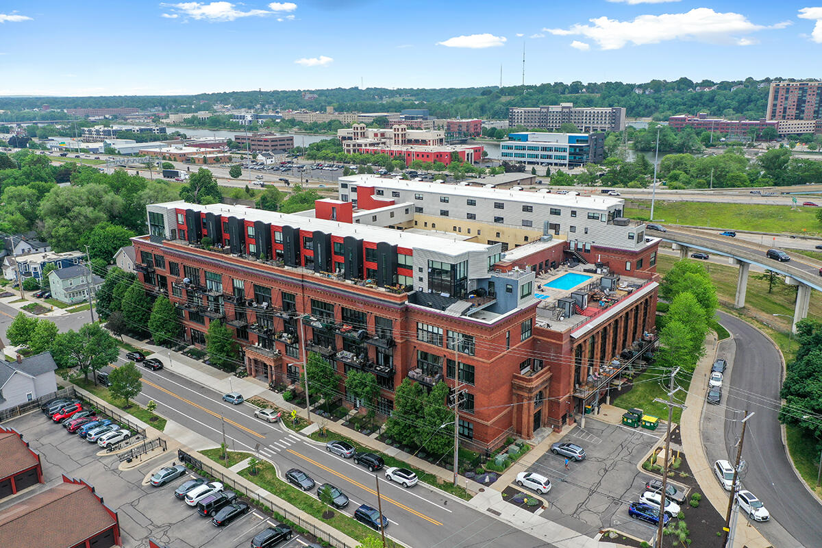 600 Broadway Avenue NW Grand Rapids MI 49504