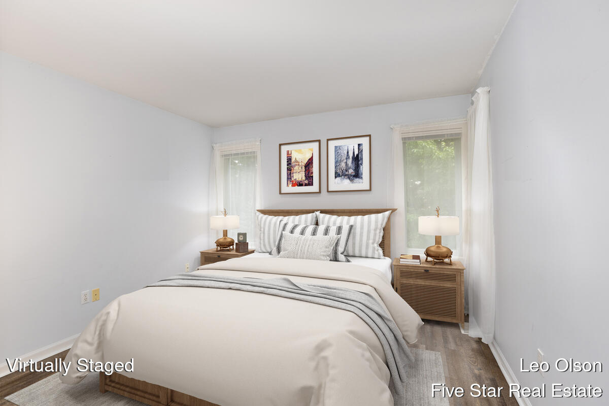 2220 Meadowglen Drive NE Grand Rapids MI 49505