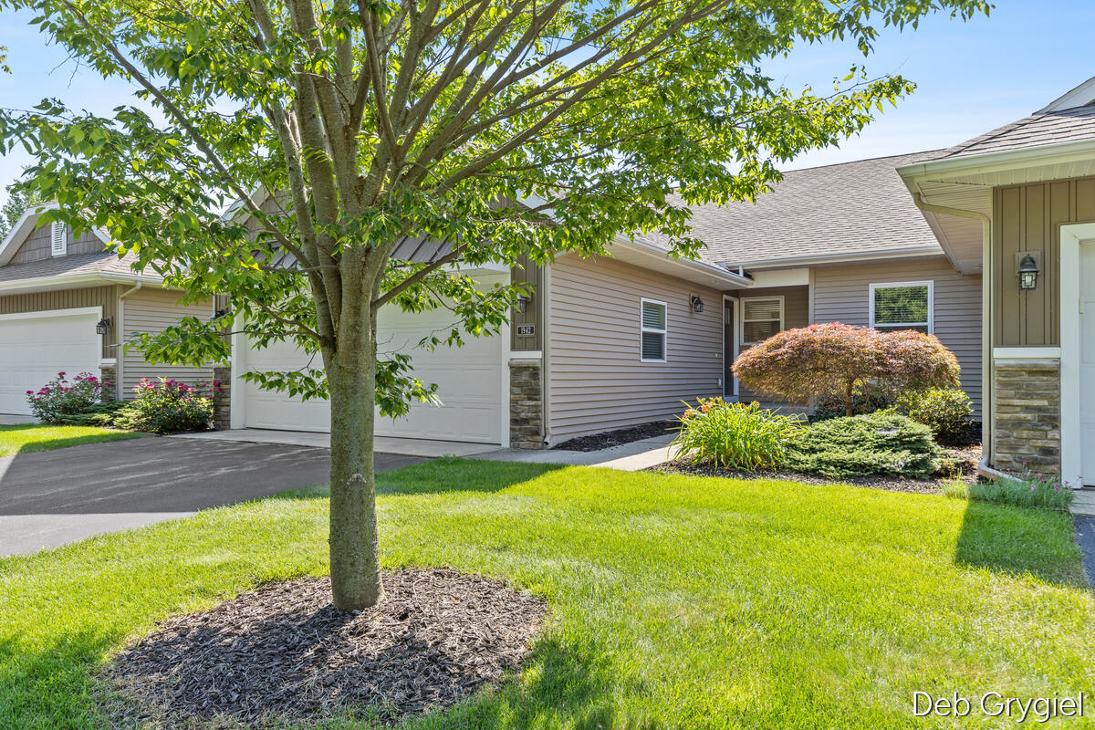 1942 Morning Dew Drive SW Byron Center MI 49315