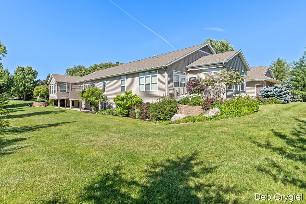 1942 Morning Dew Drive SW Byron Center MI 49315