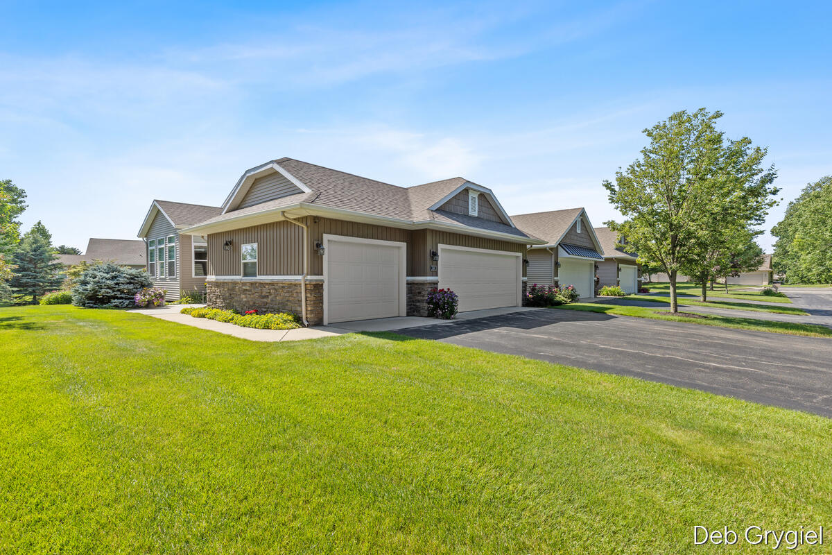 1942 Morning Dew Drive SW Byron Center MI 49315