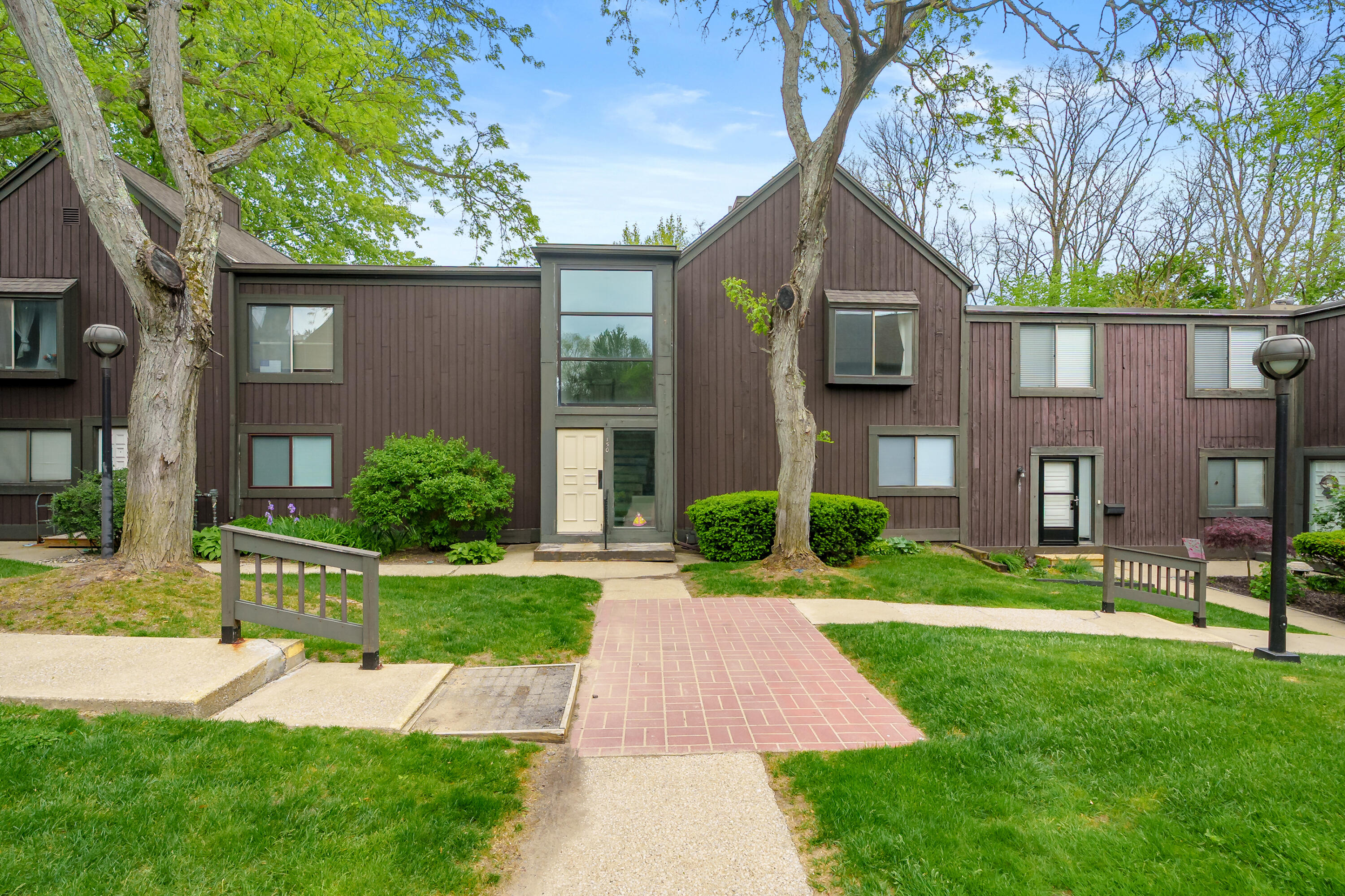 150 Carberry Hill Court Kalamazoo MI 49006