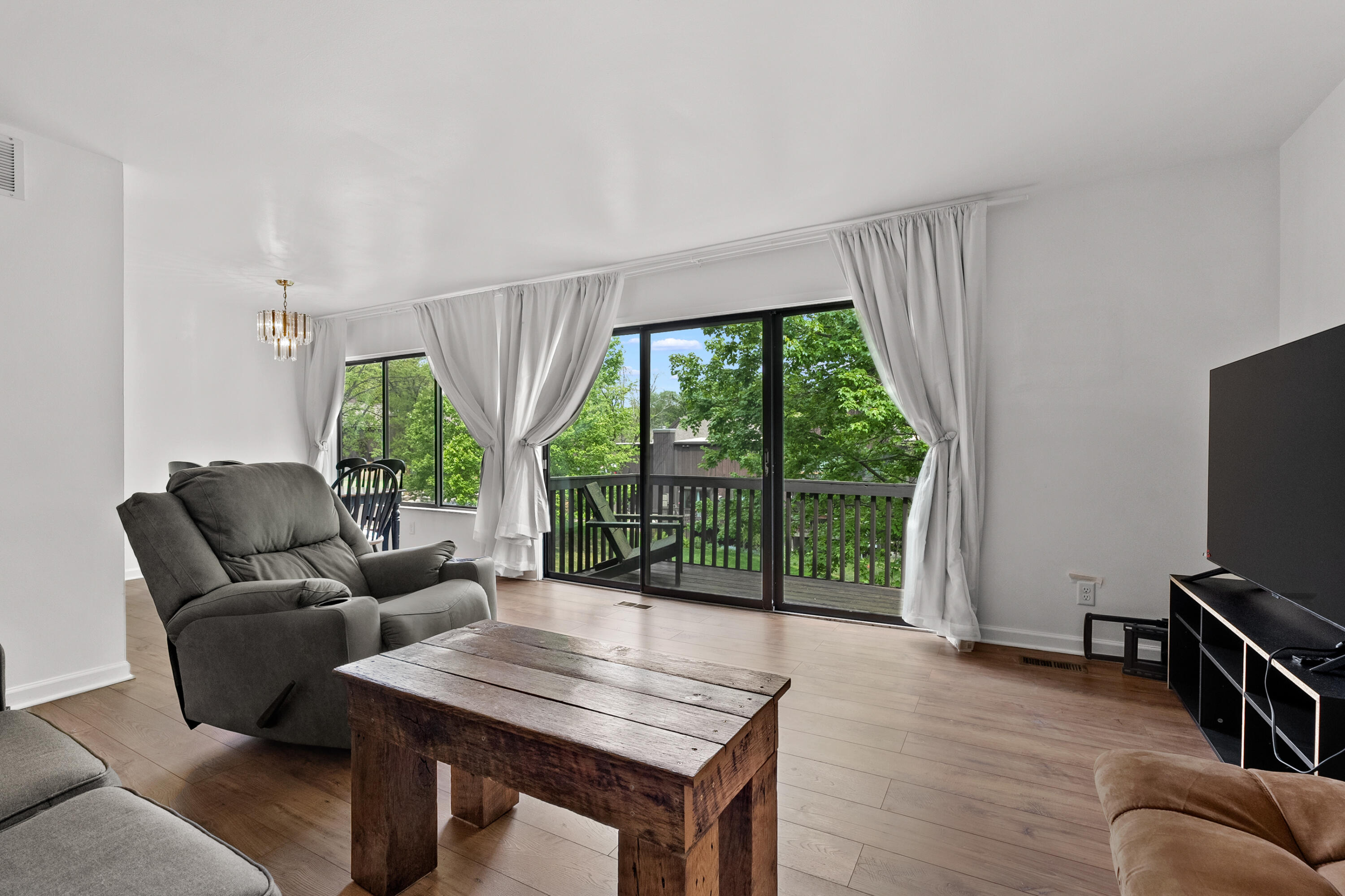 150 Carberry Hill Court Kalamazoo MI 49006