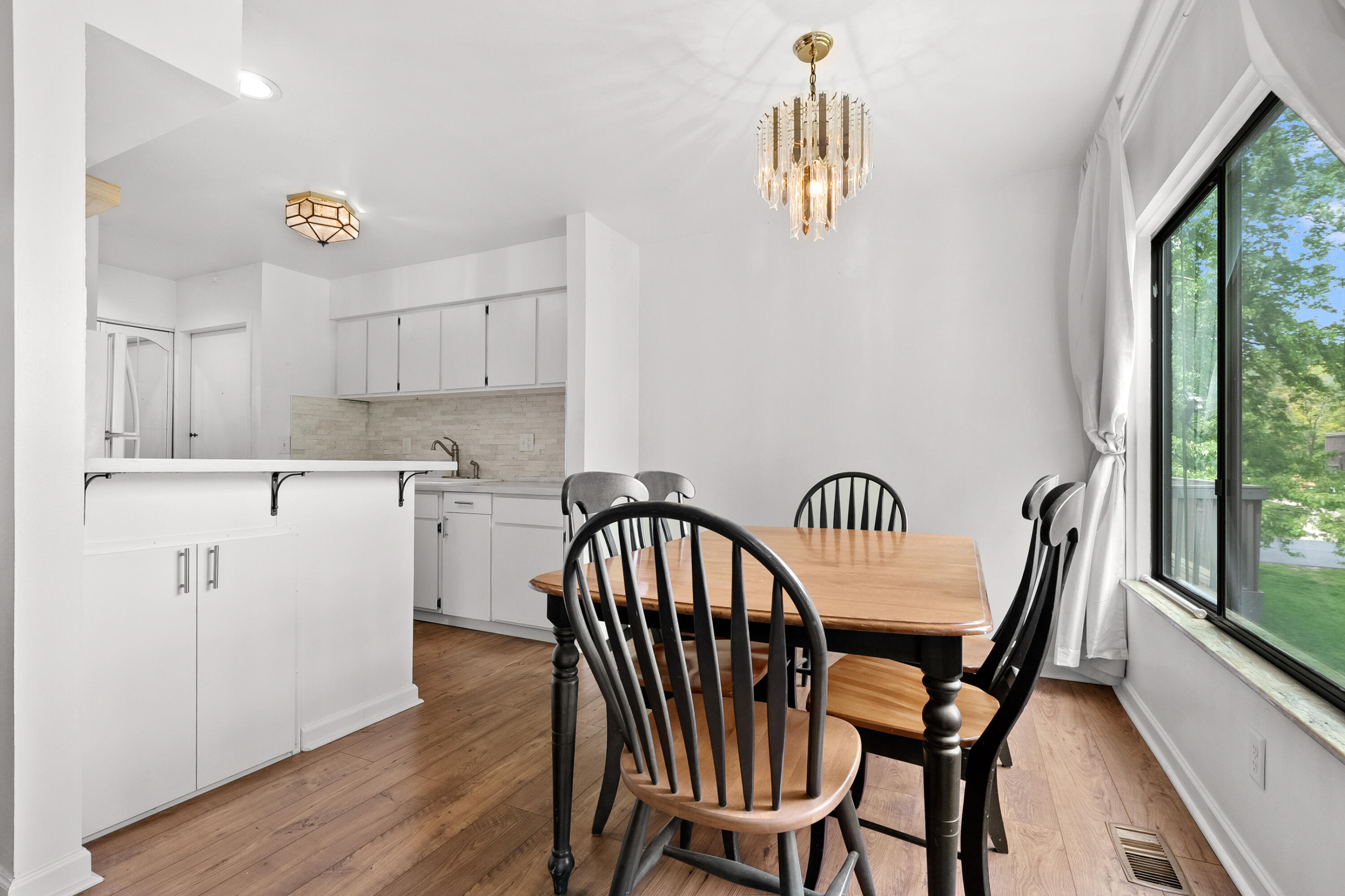 150 Carberry Hill Court Kalamazoo MI 49006