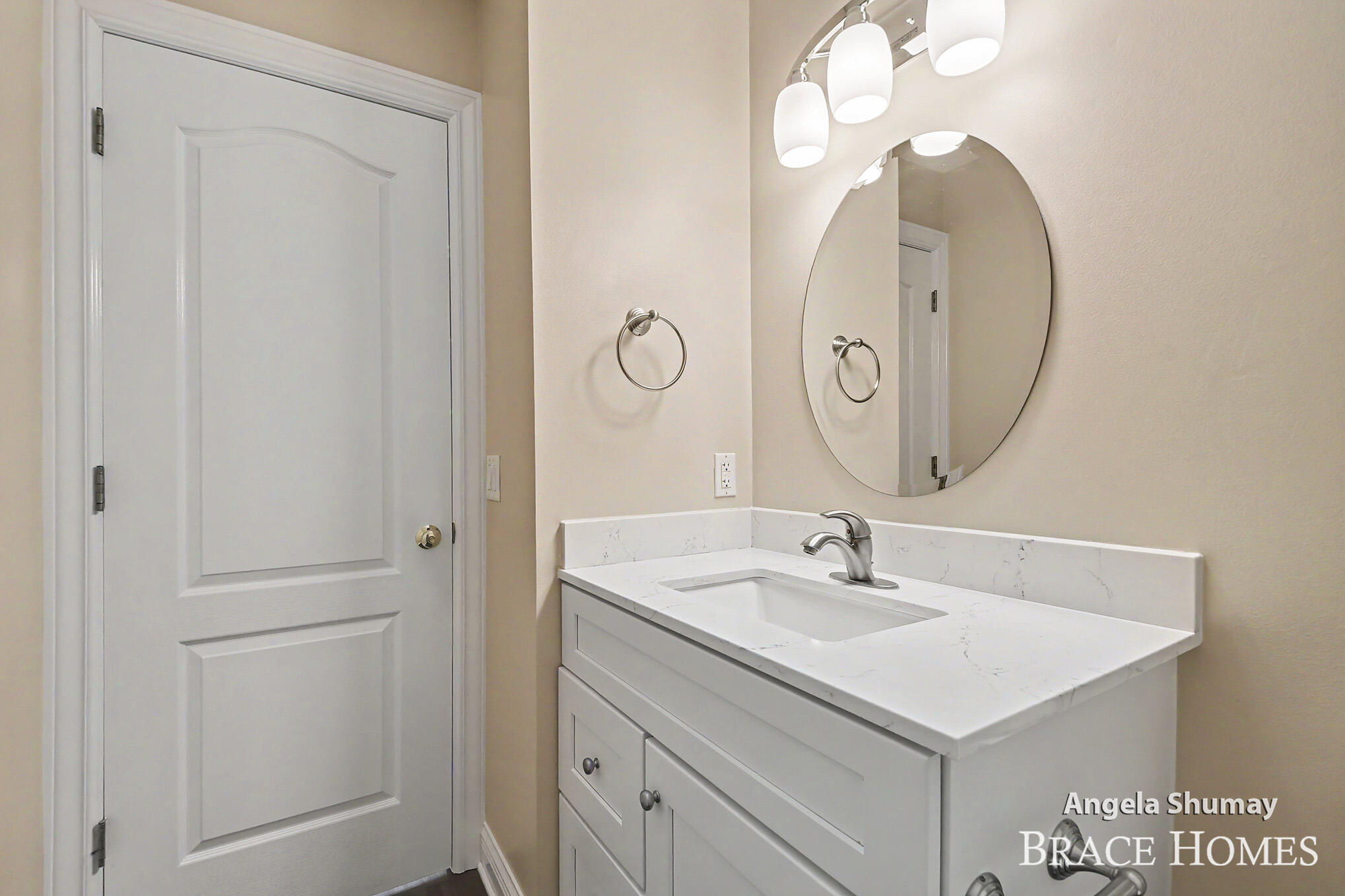 4942 N Quail Crest Drive SE Grand Rapids MI 49546
