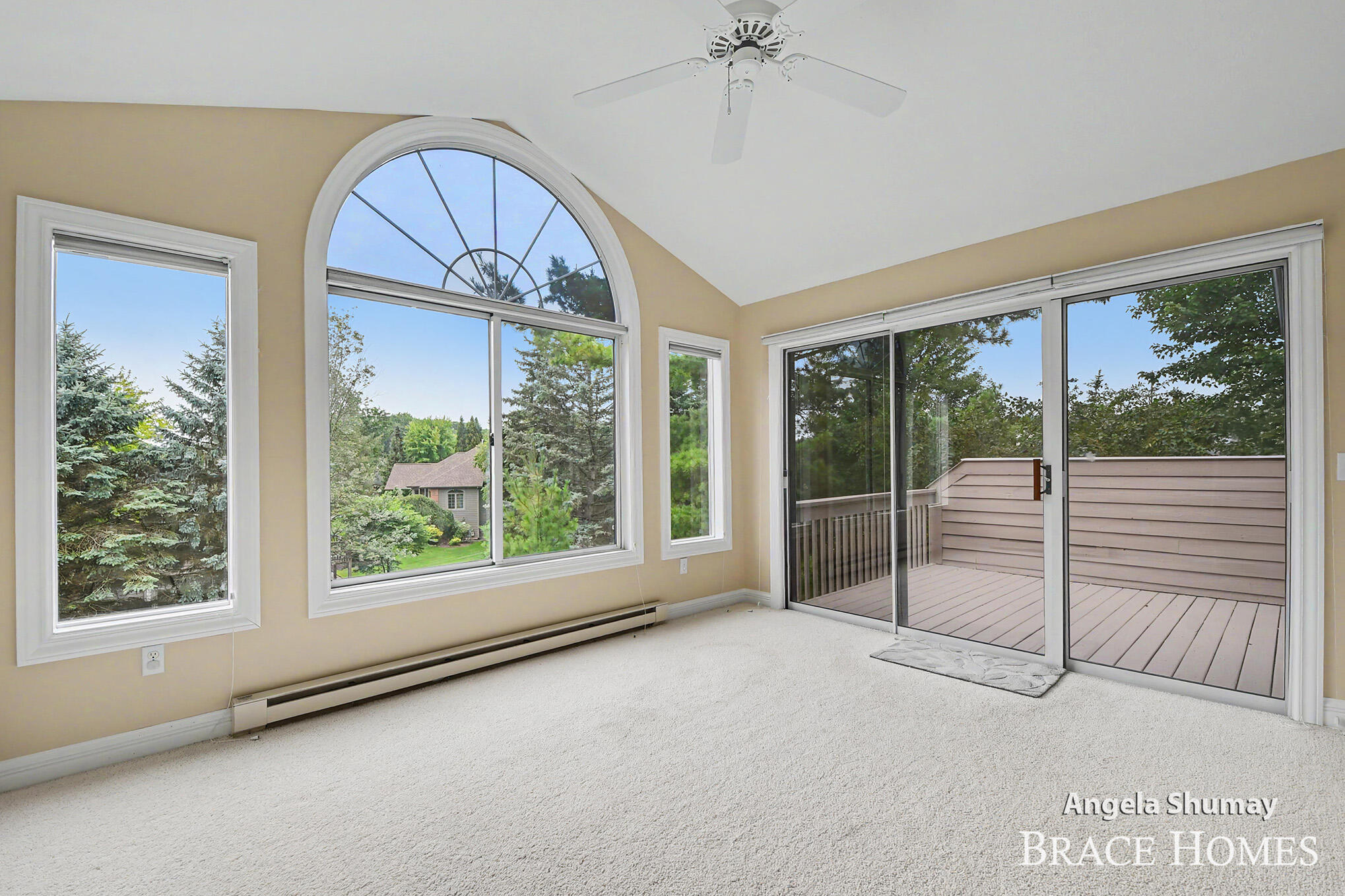 4942 N Quail Crest Drive SE Grand Rapids MI 49546