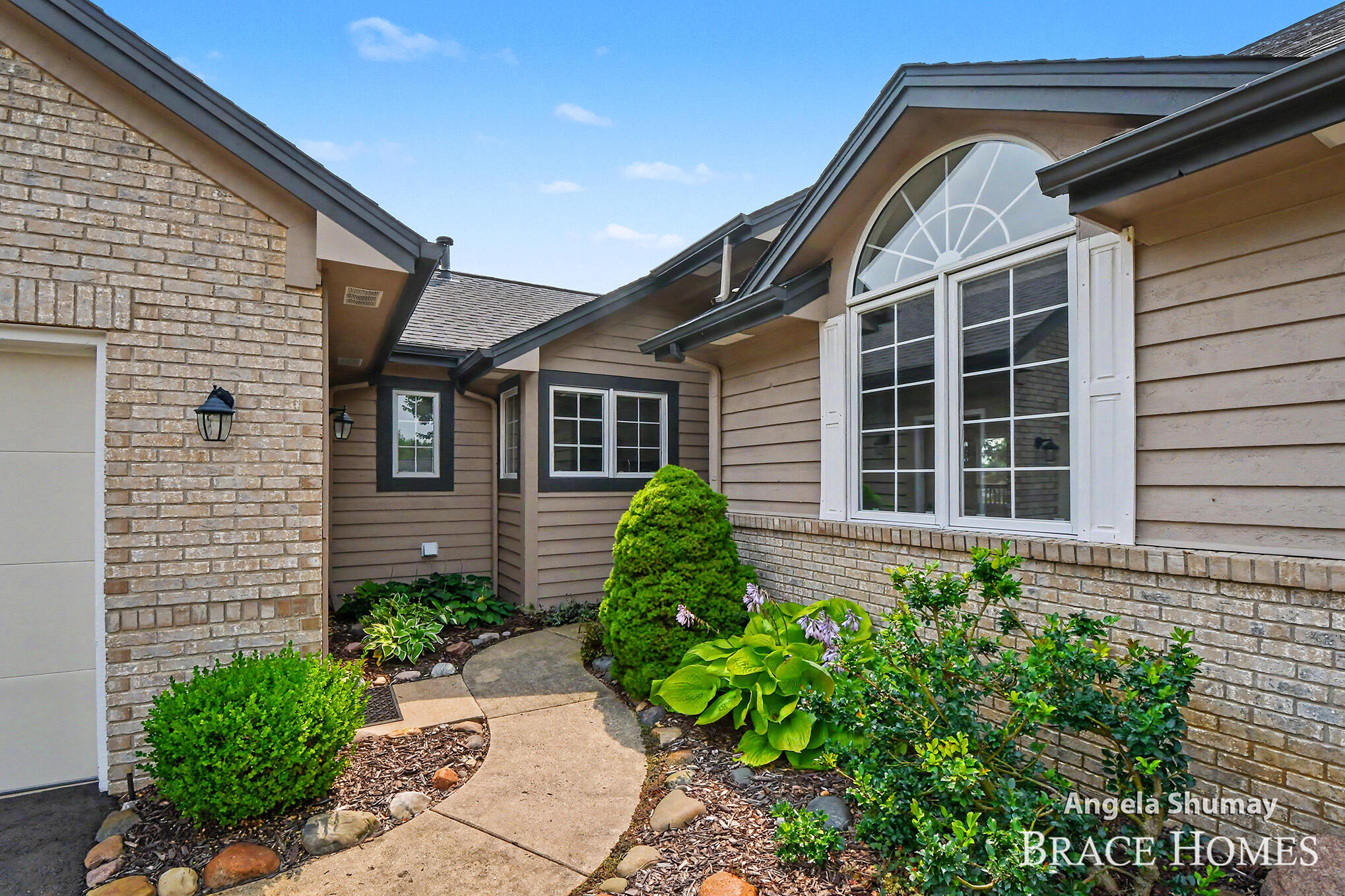 4942 N Quail Crest Drive SE Grand Rapids MI 49546