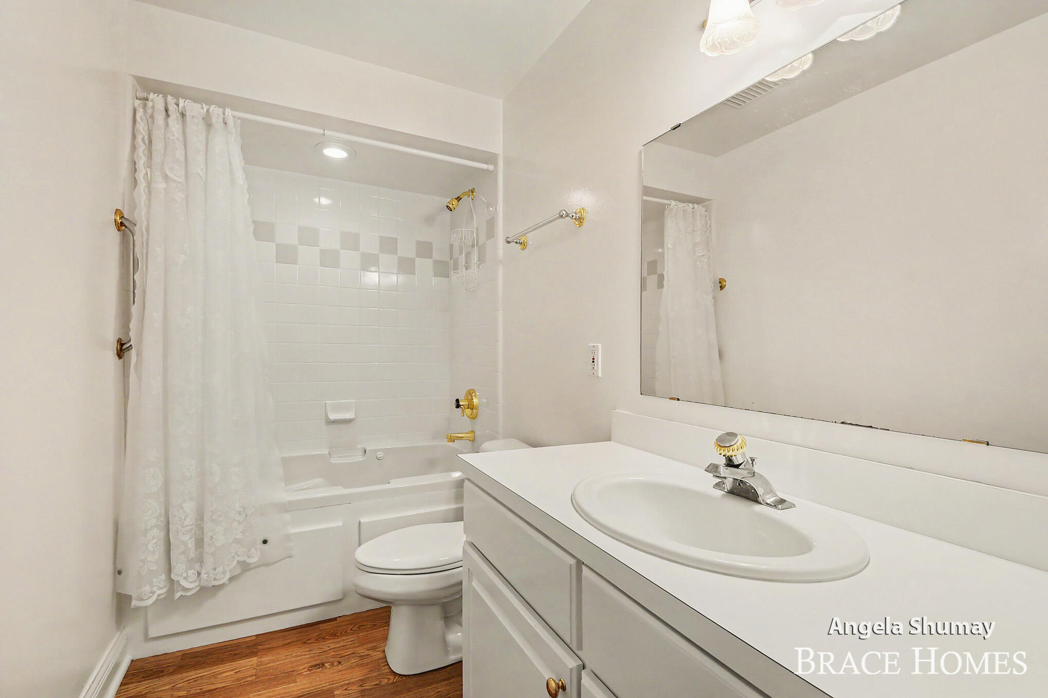 4942 N Quail Crest Drive SE Grand Rapids MI 49546