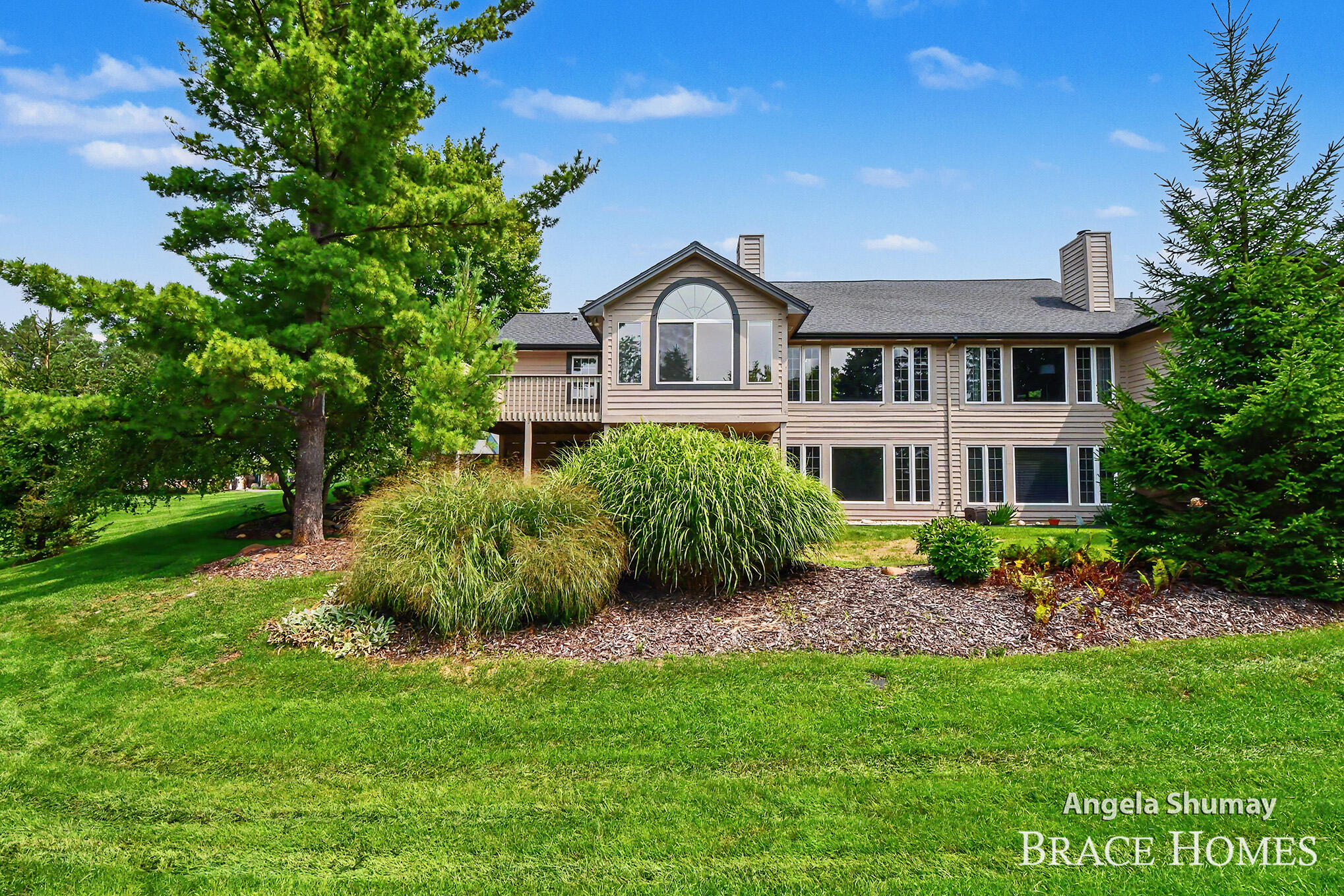 4942 N Quail Crest Drive SE Grand Rapids MI 49546