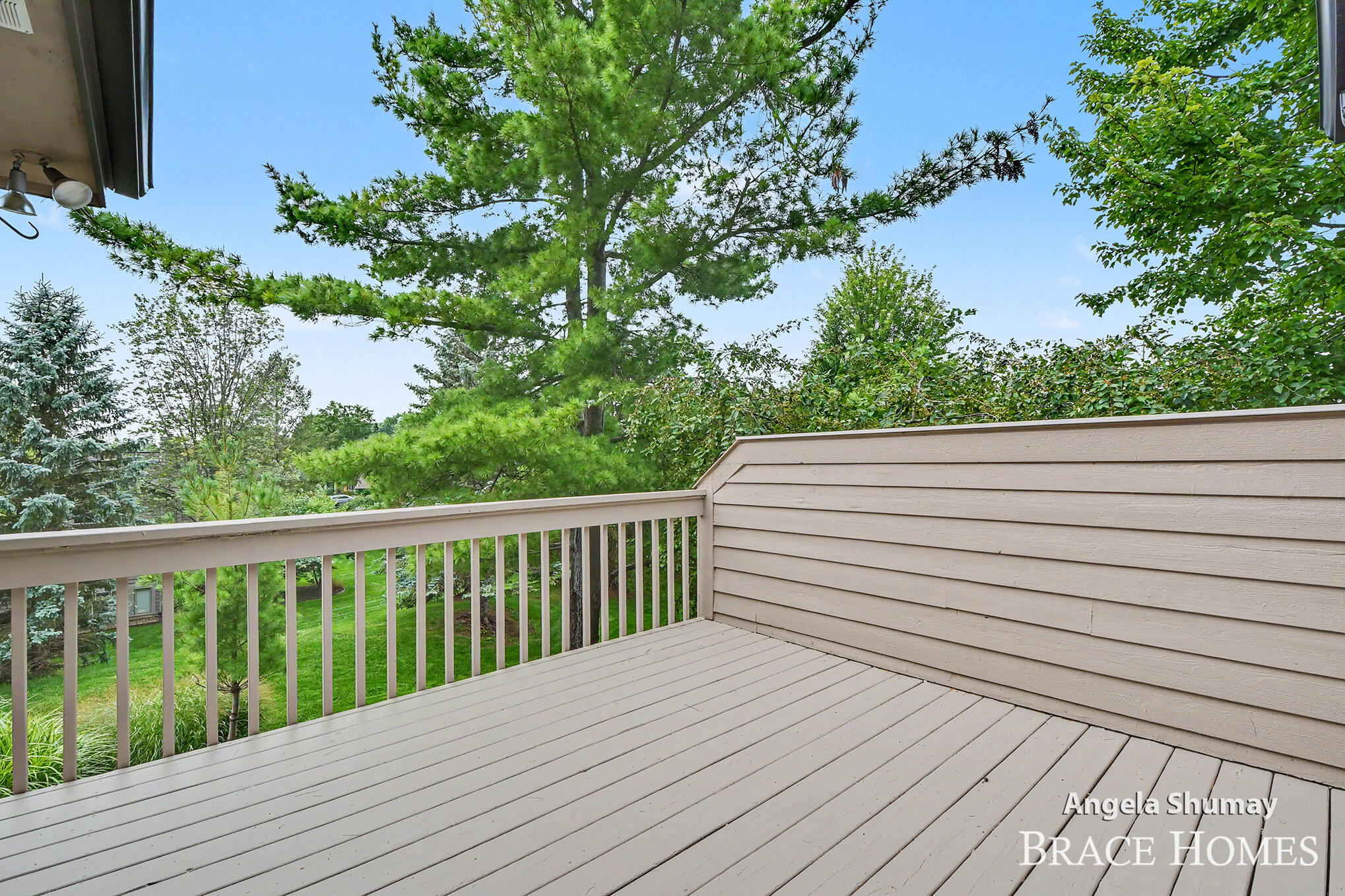 4942 N Quail Crest Drive SE Grand Rapids MI 49546