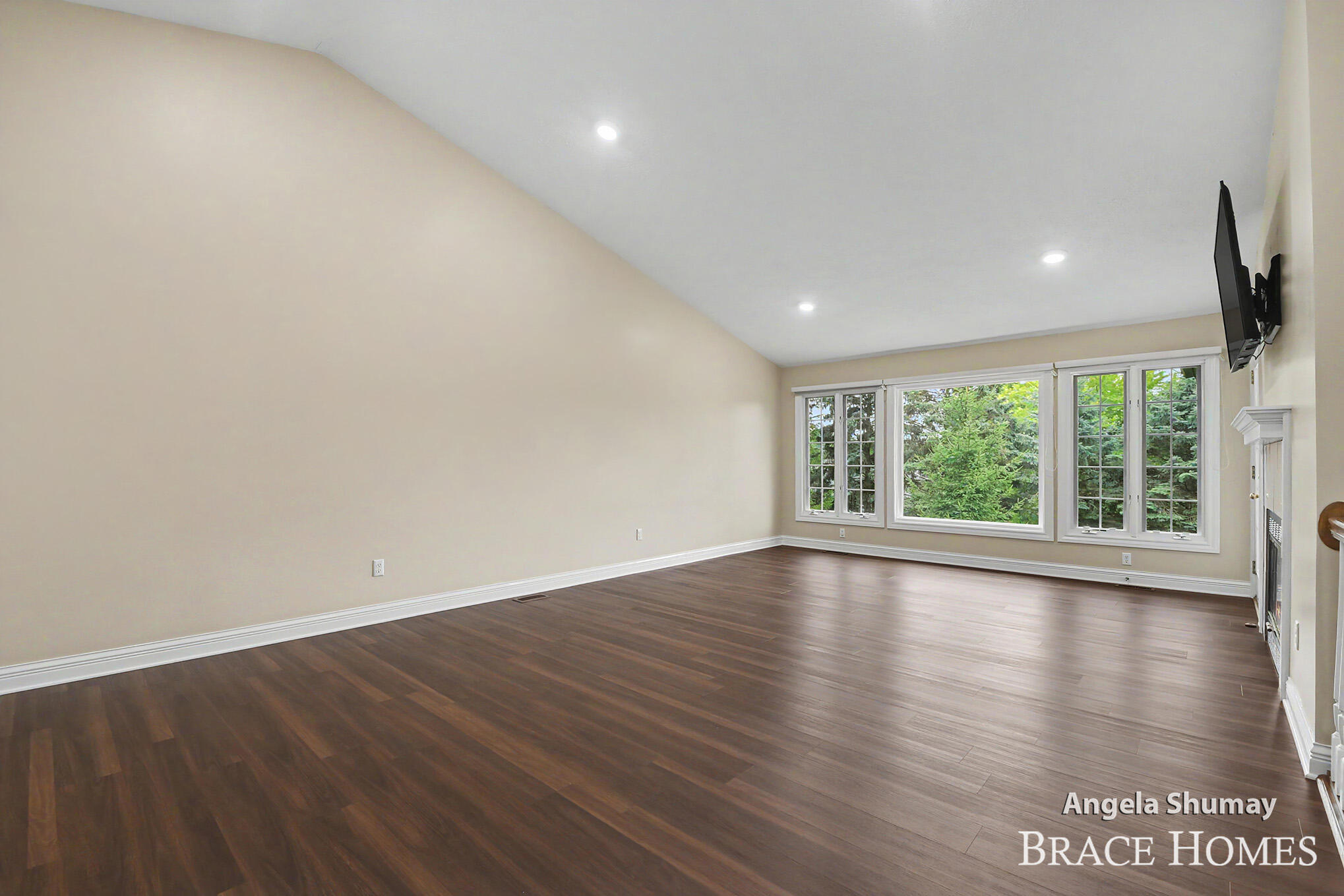 4942 N Quail Crest Drive SE Grand Rapids MI 49546
