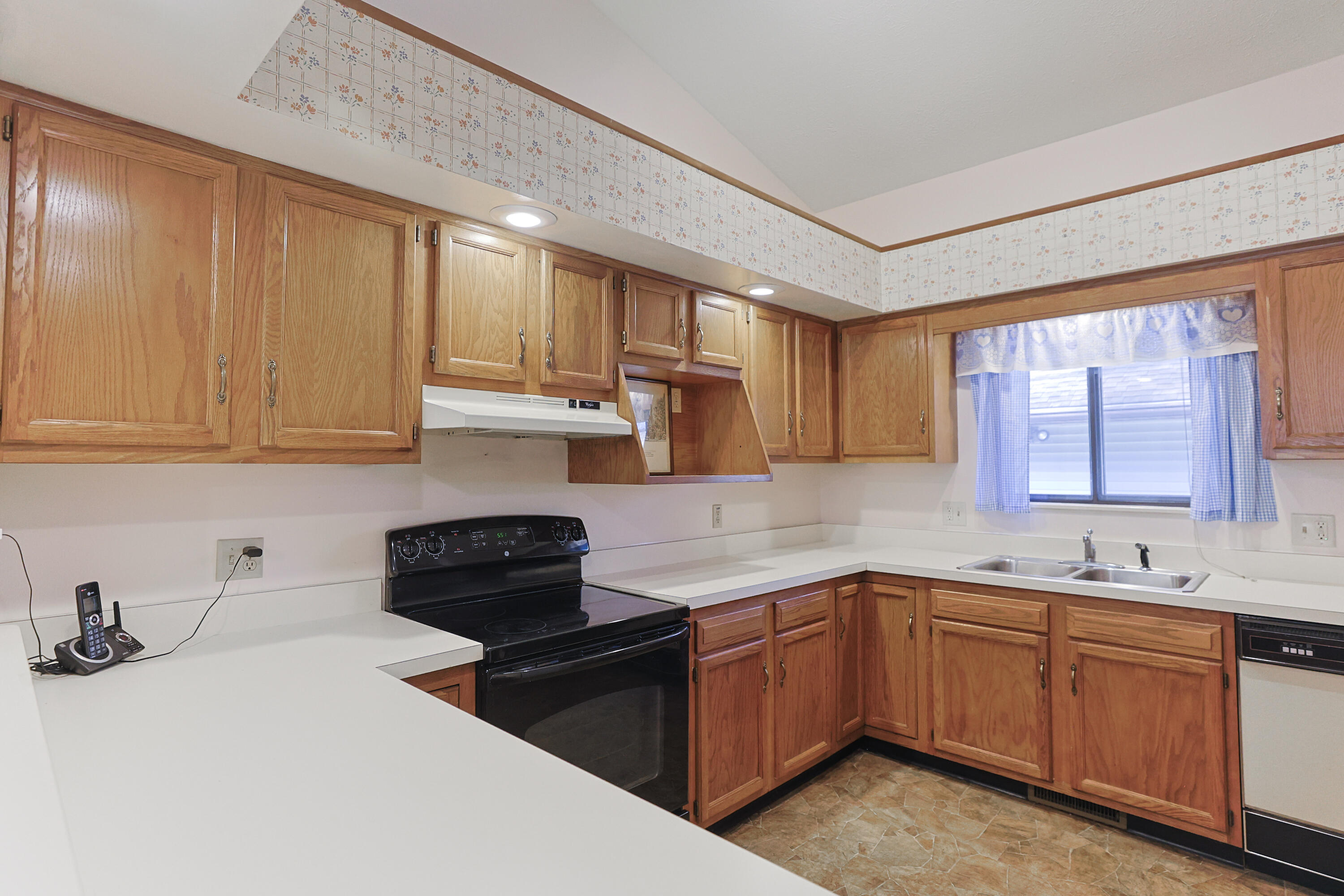 208 Christiana Drive Niles MI 49120
