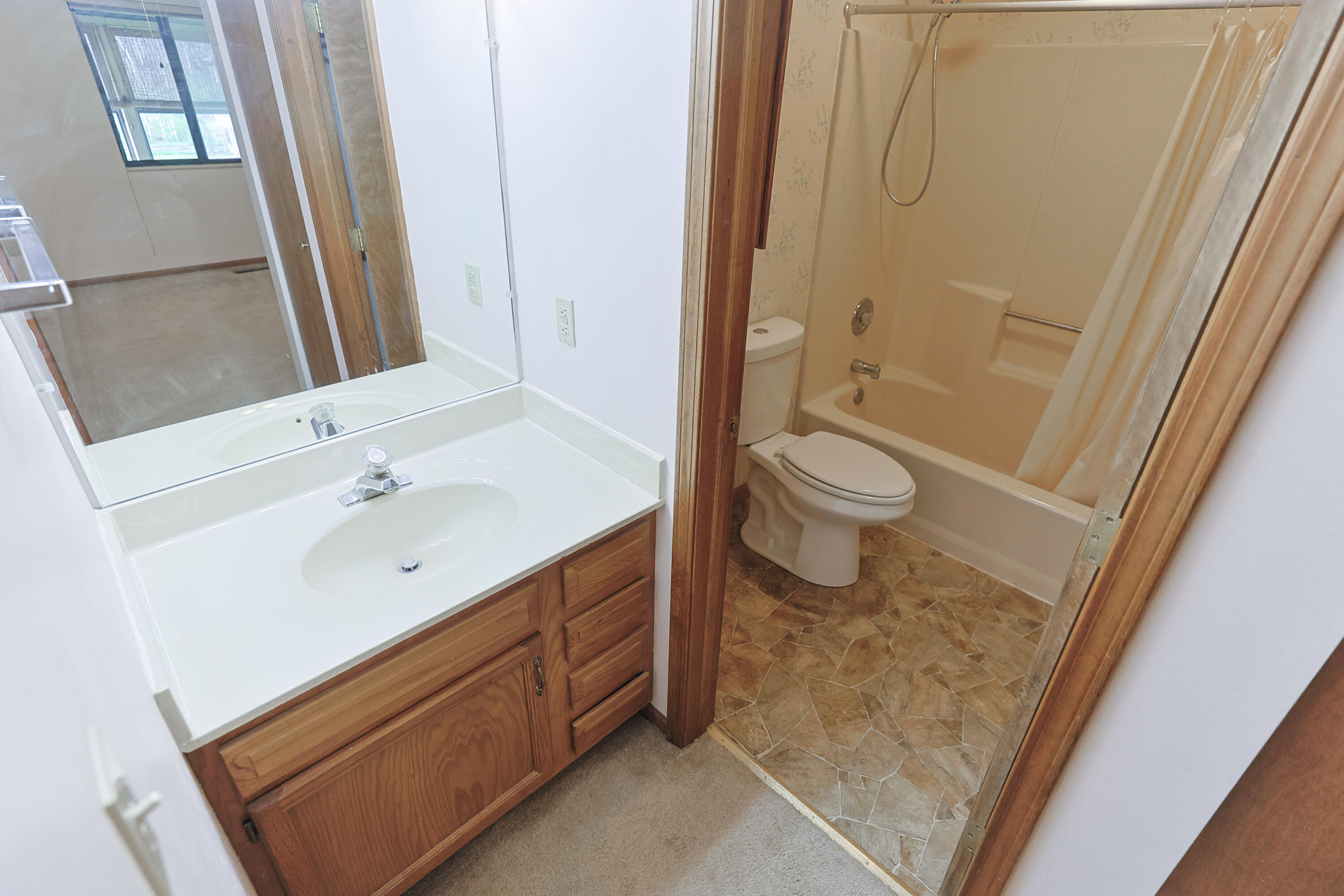 208 Christiana Drive Niles MI 49120
