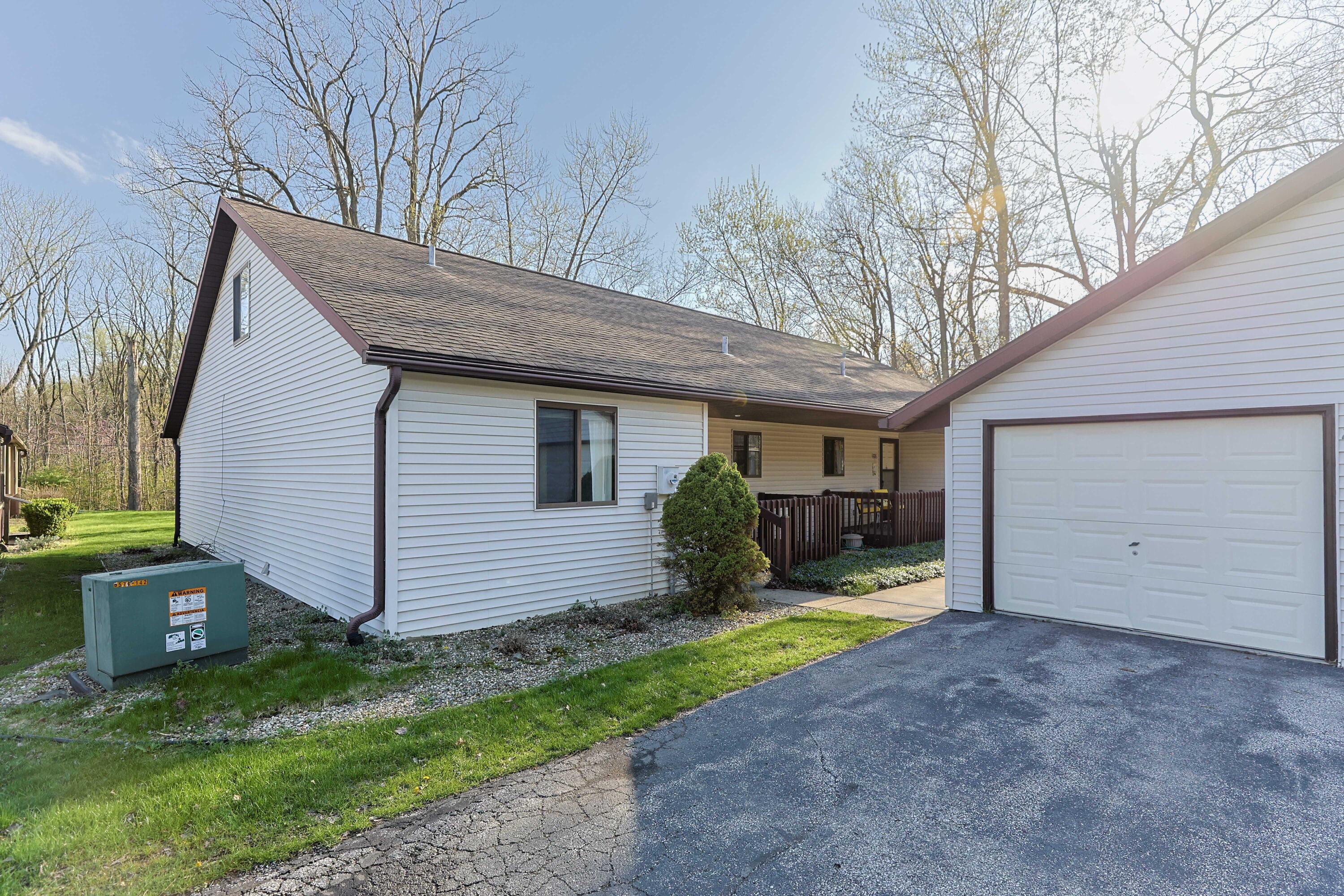 208 Christiana Drive Niles MI 49120