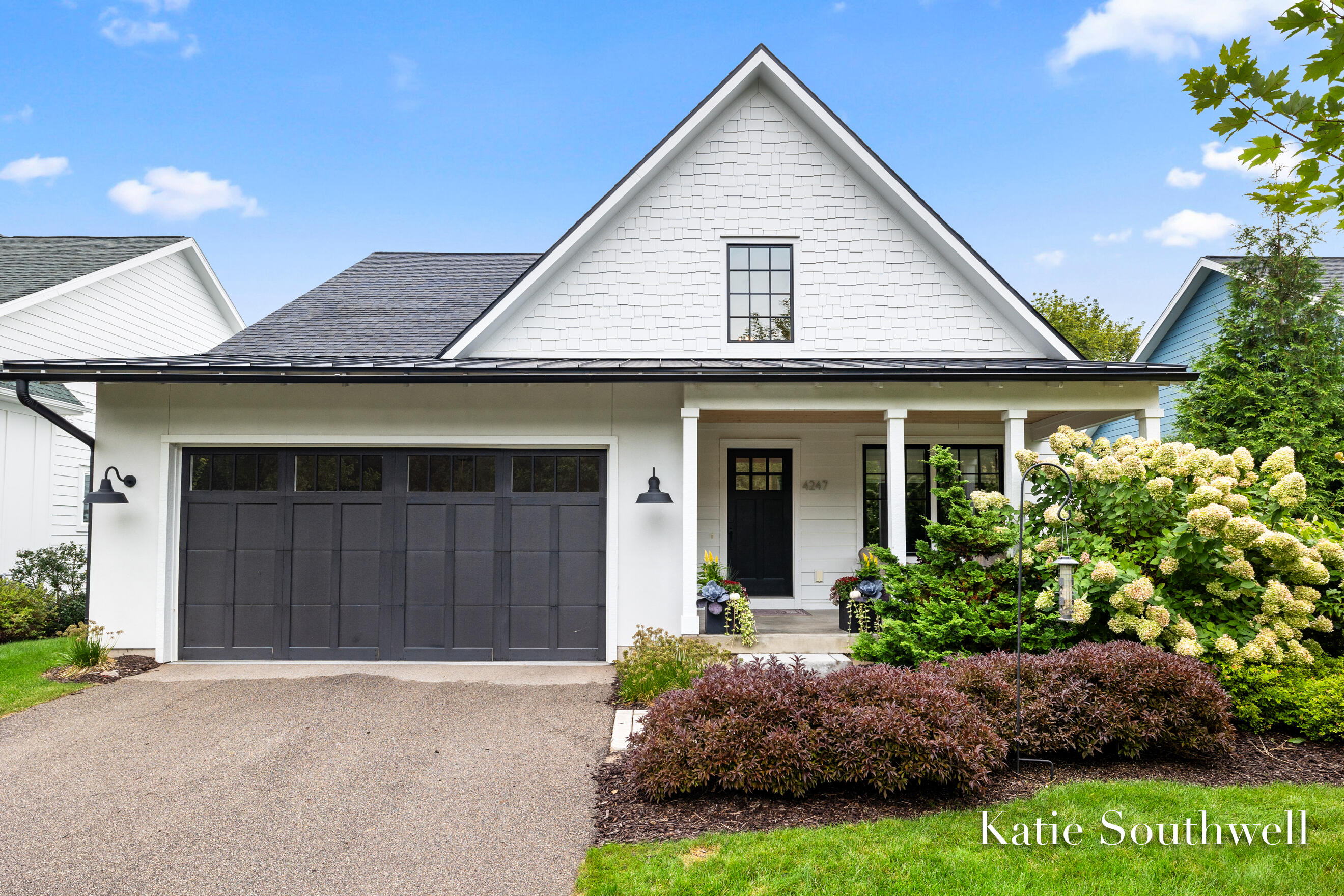 4247 Riverlands Court NE Grand Rapids MI 49525