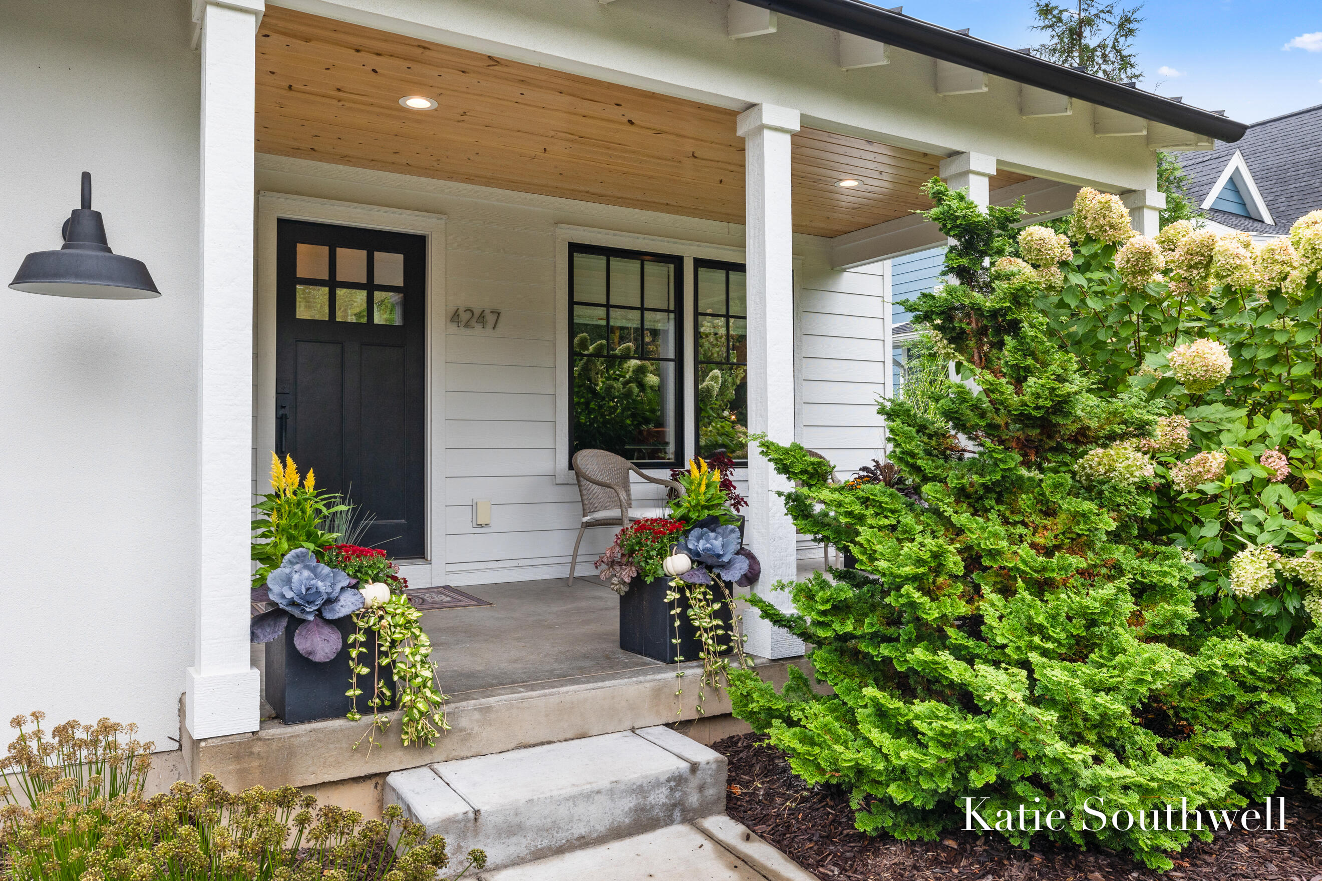 4247 Riverlands Court NE Grand Rapids MI 49525