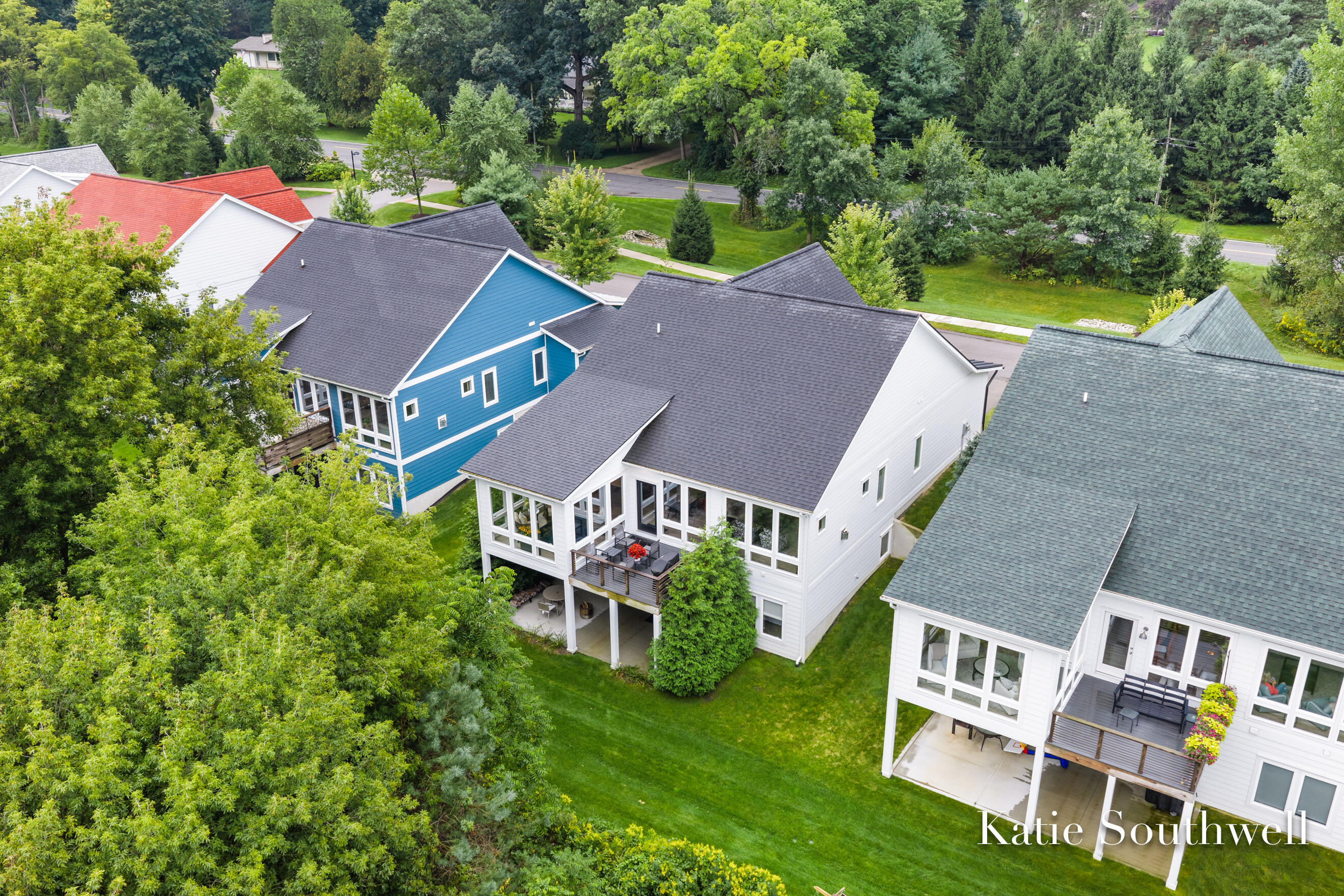 4247 Riverlands Court NE Grand Rapids MI 49525