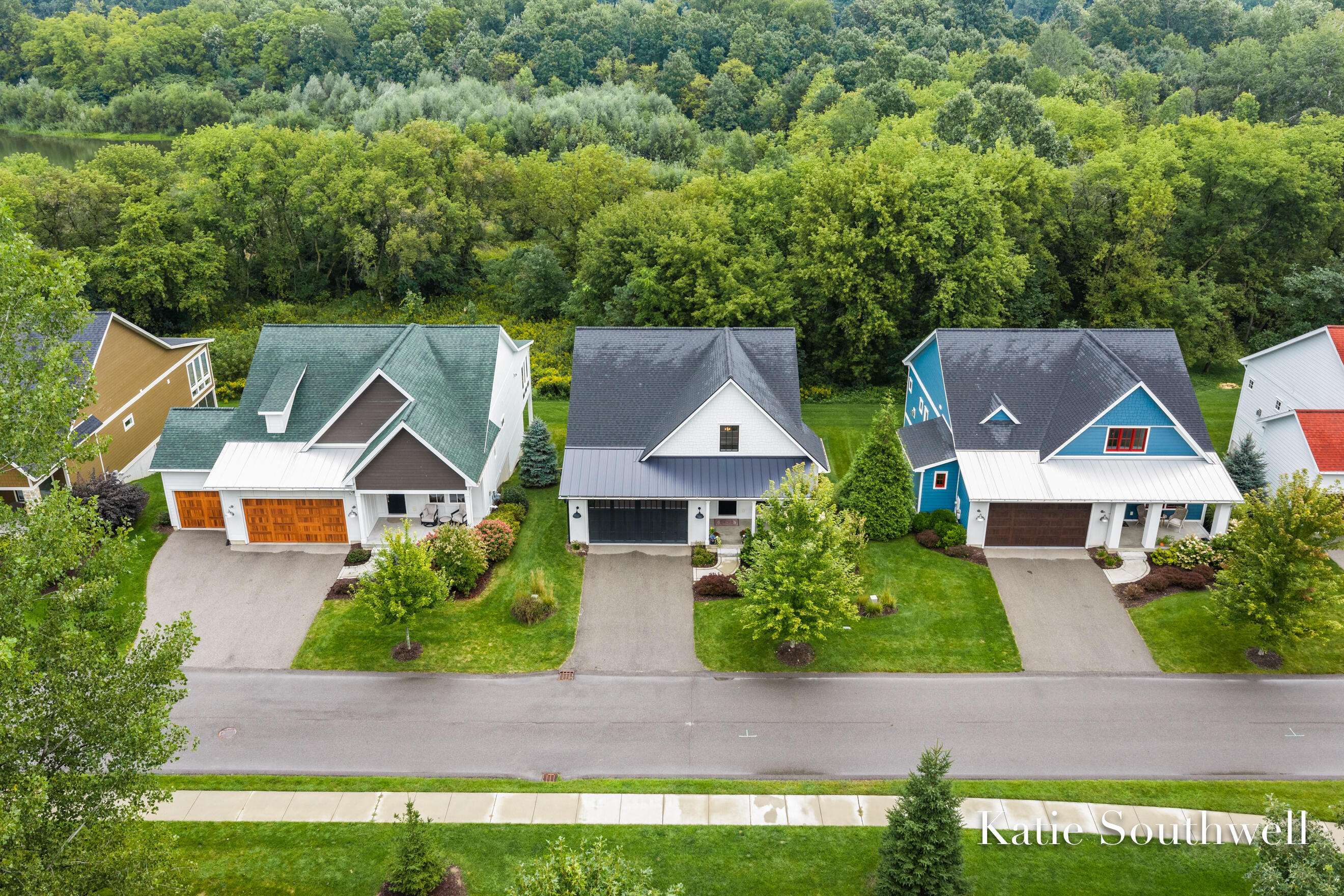 4247 Riverlands Court NE Grand Rapids MI 49525