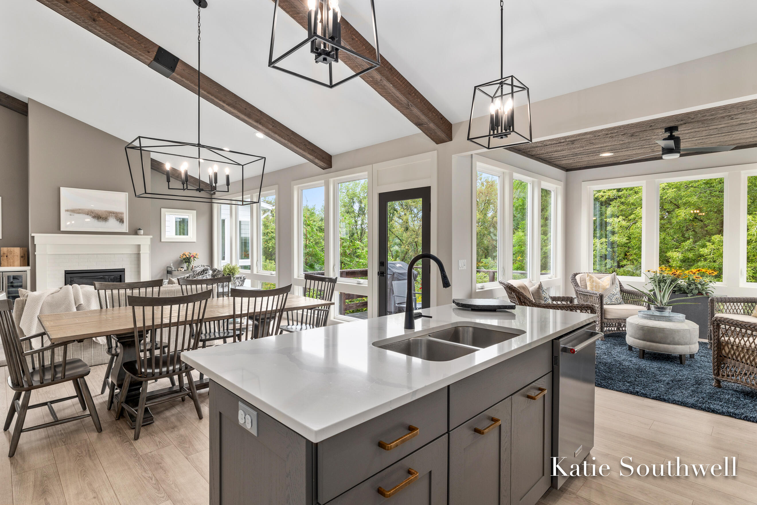 4247 Riverlands Court NE Grand Rapids MI 49525