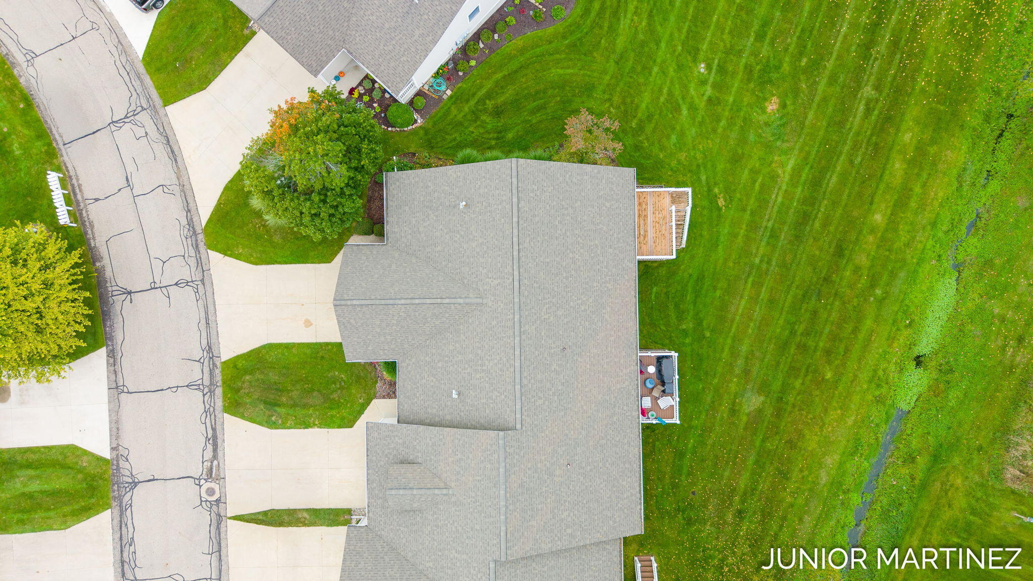 11409 N Lake Drive Holland MI 49424