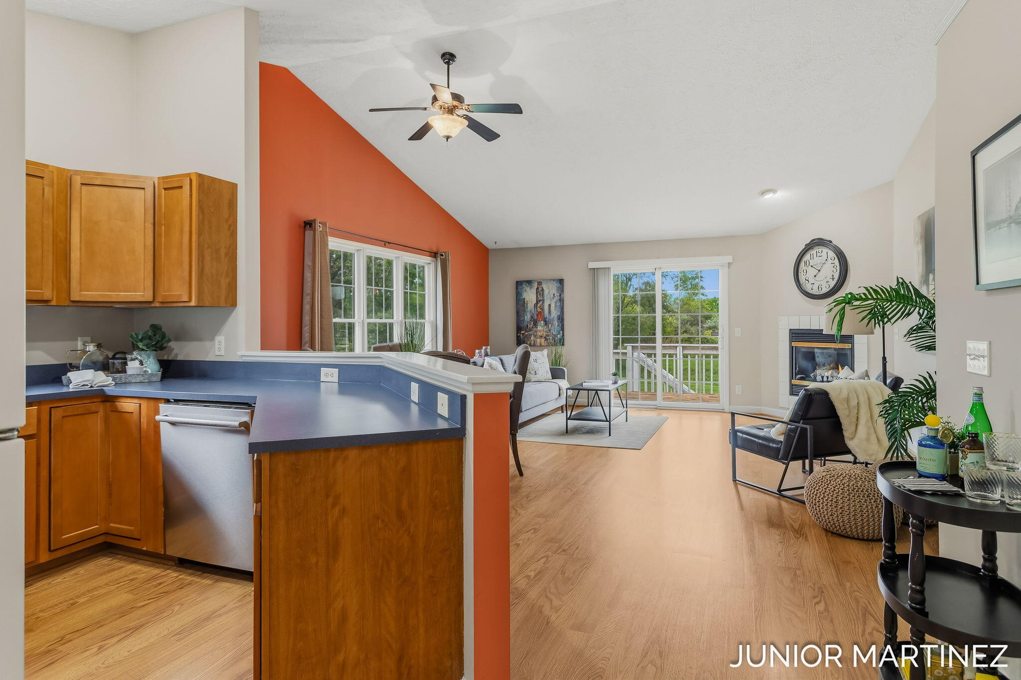 11409 N Lake Drive Holland MI 49424