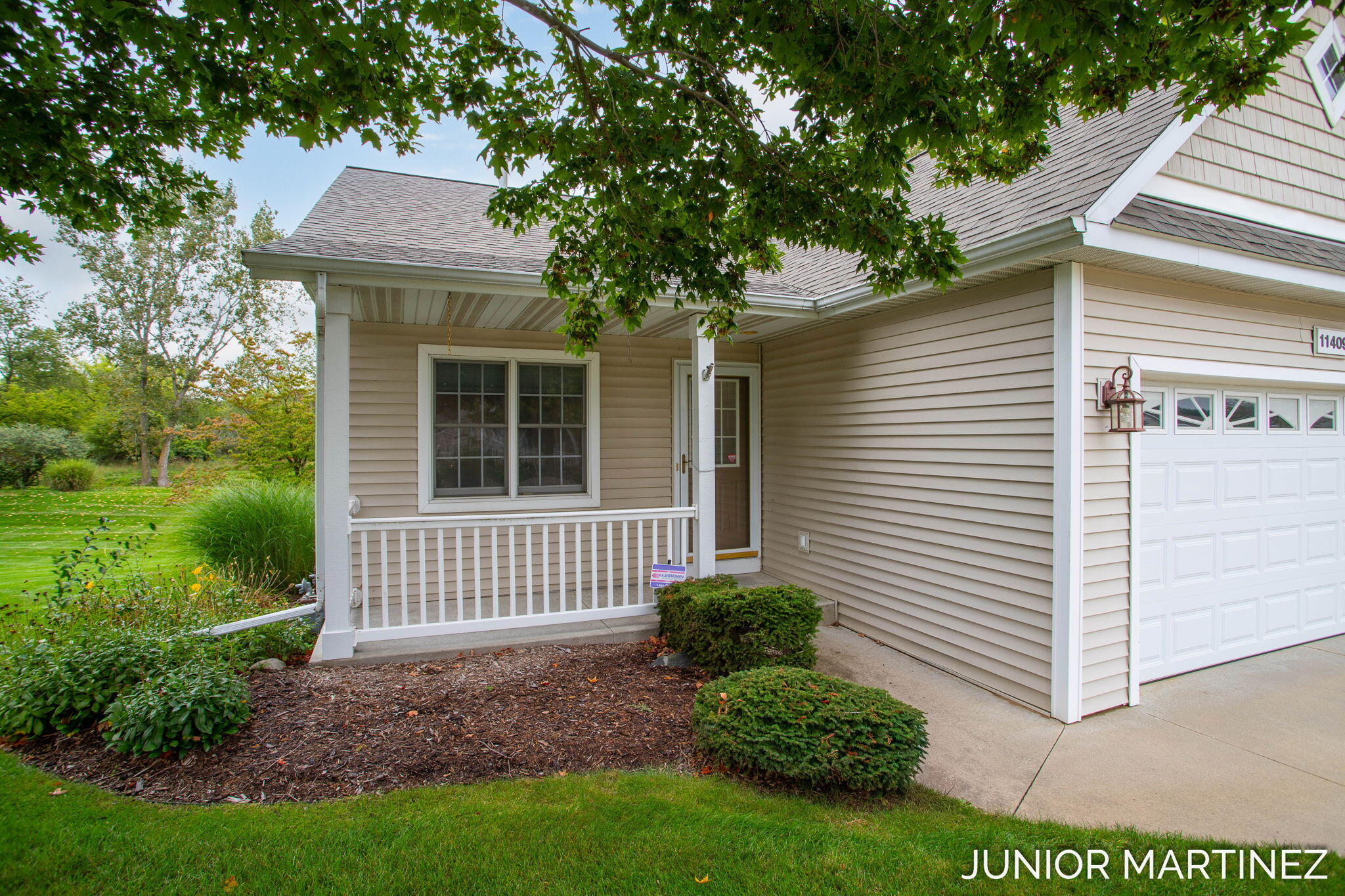 11409 N Lake Drive Holland MI 49424