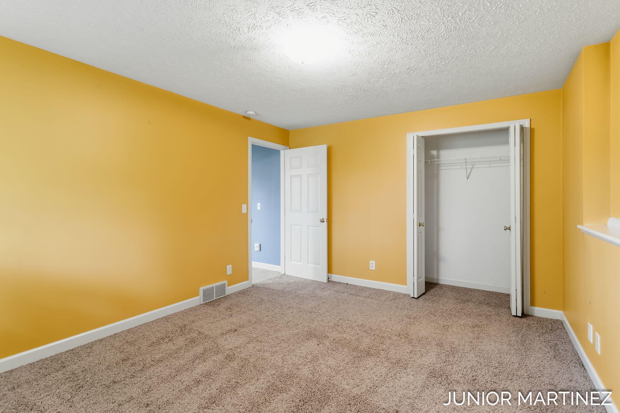 11409 N Lake Drive Holland MI 49424