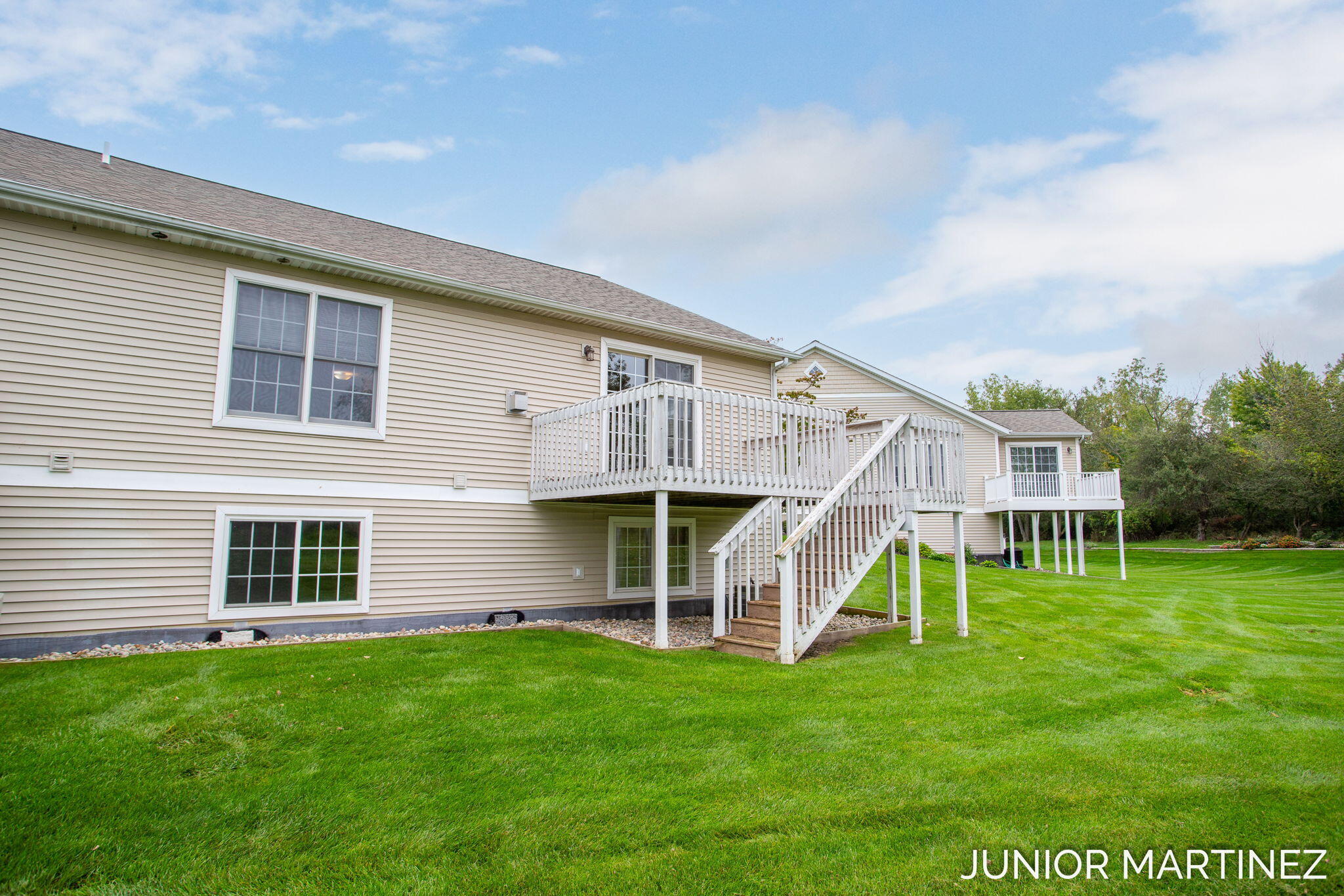 11409 N Lake Drive Holland MI 49424